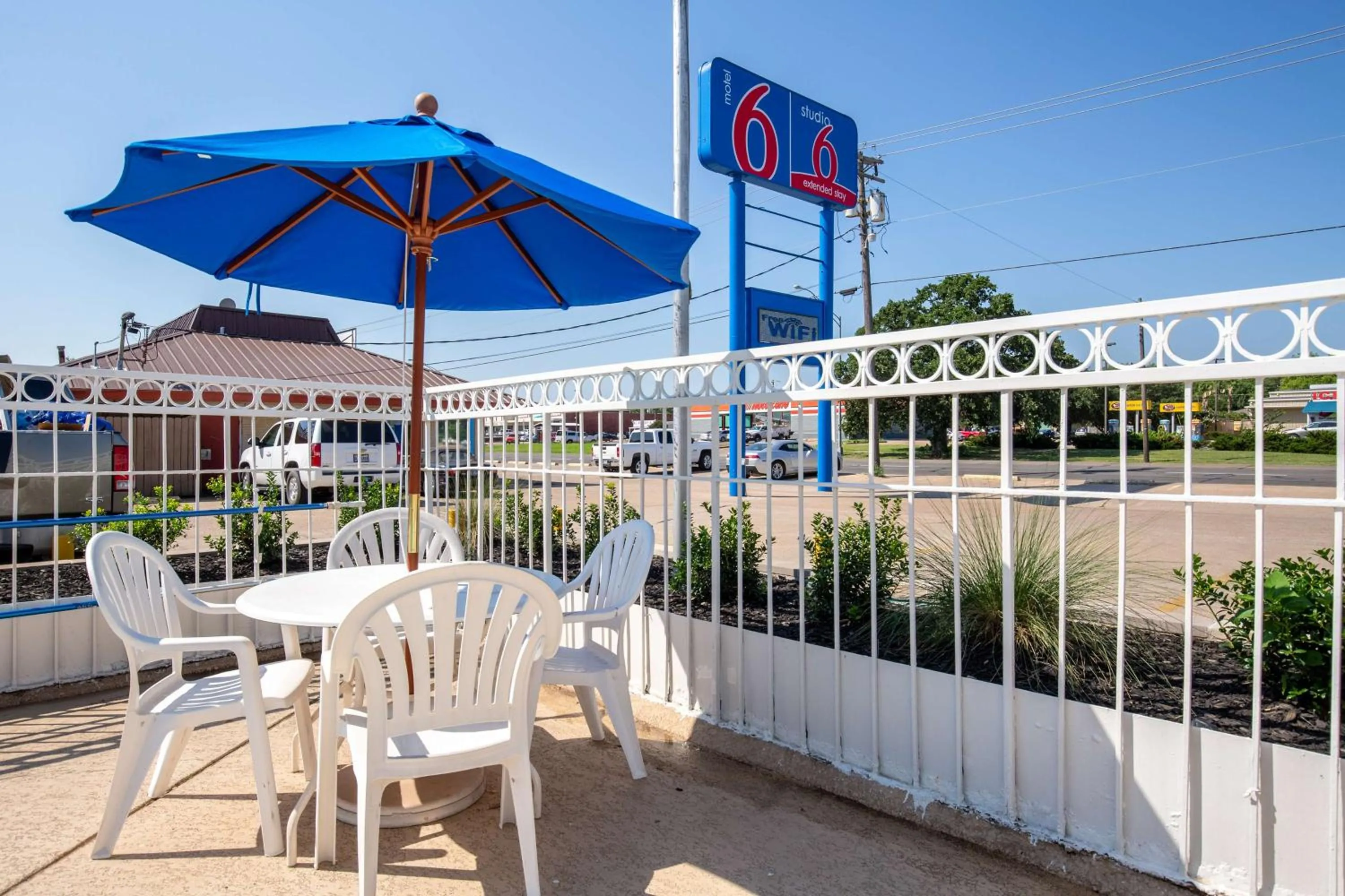 On site in Studio 6-Bryan, TX - University Area