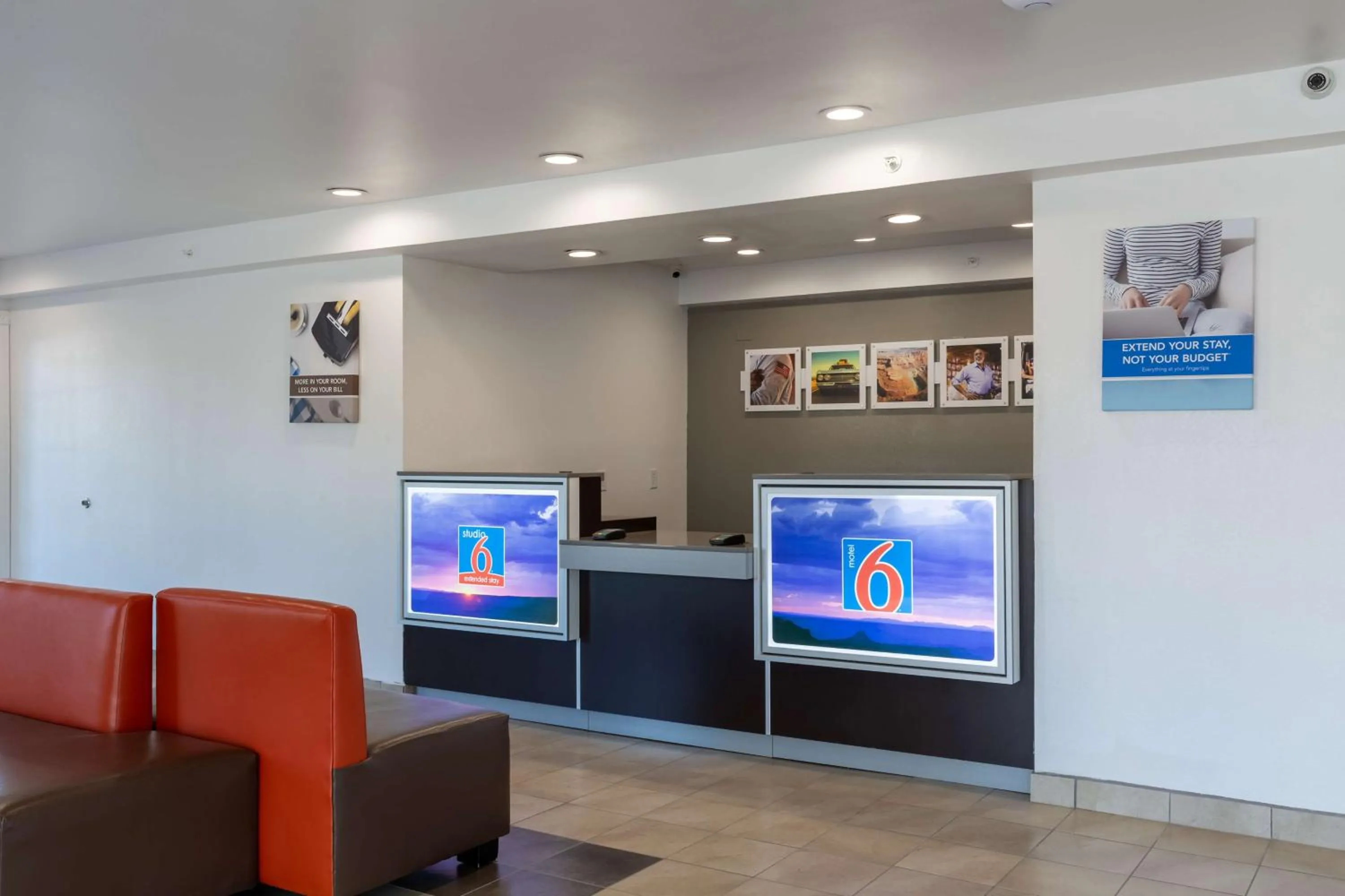 Lobby or reception in Studio 6-Bryan, TX - University Area