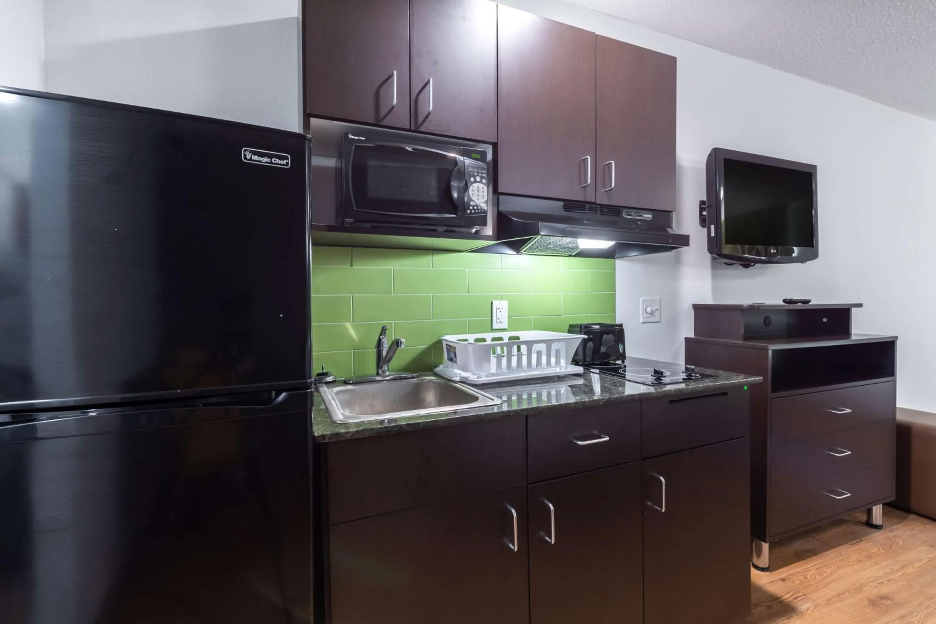 Kitchen or kitchenette in Studio 6-Bryan, TX - University Area