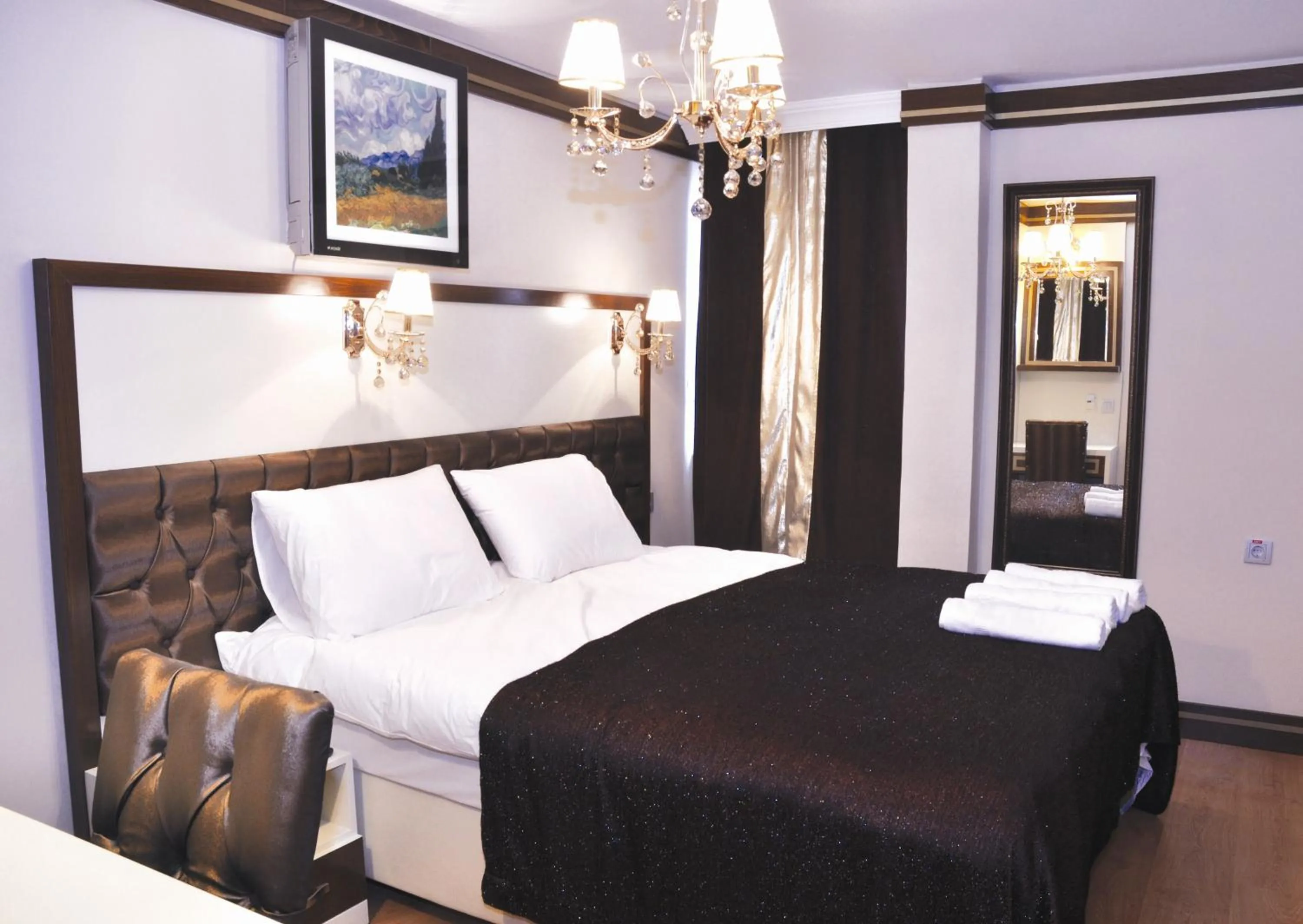 Photo of the whole room, Bed in Gloria Tibi Hotel