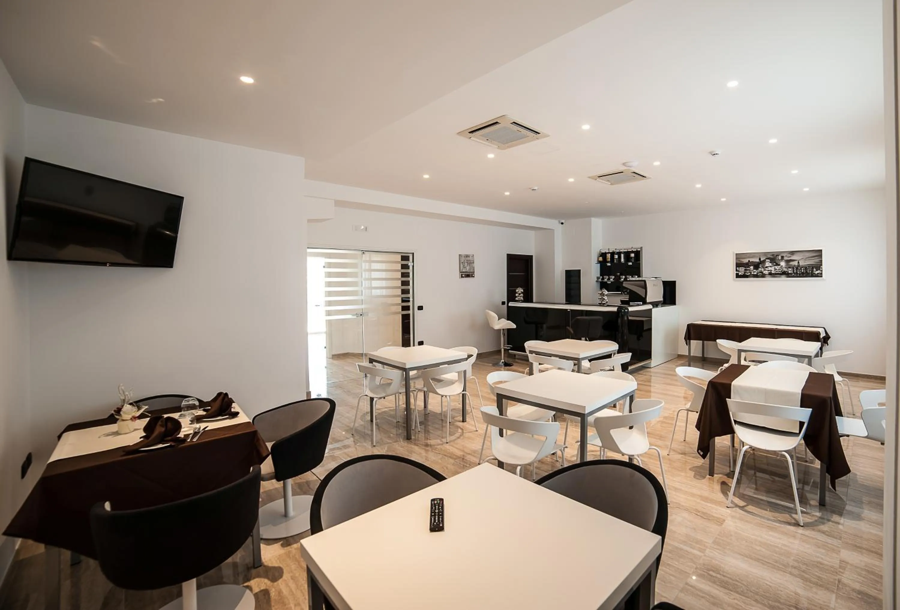 Communal lounge/ TV room in Family Center Hotel