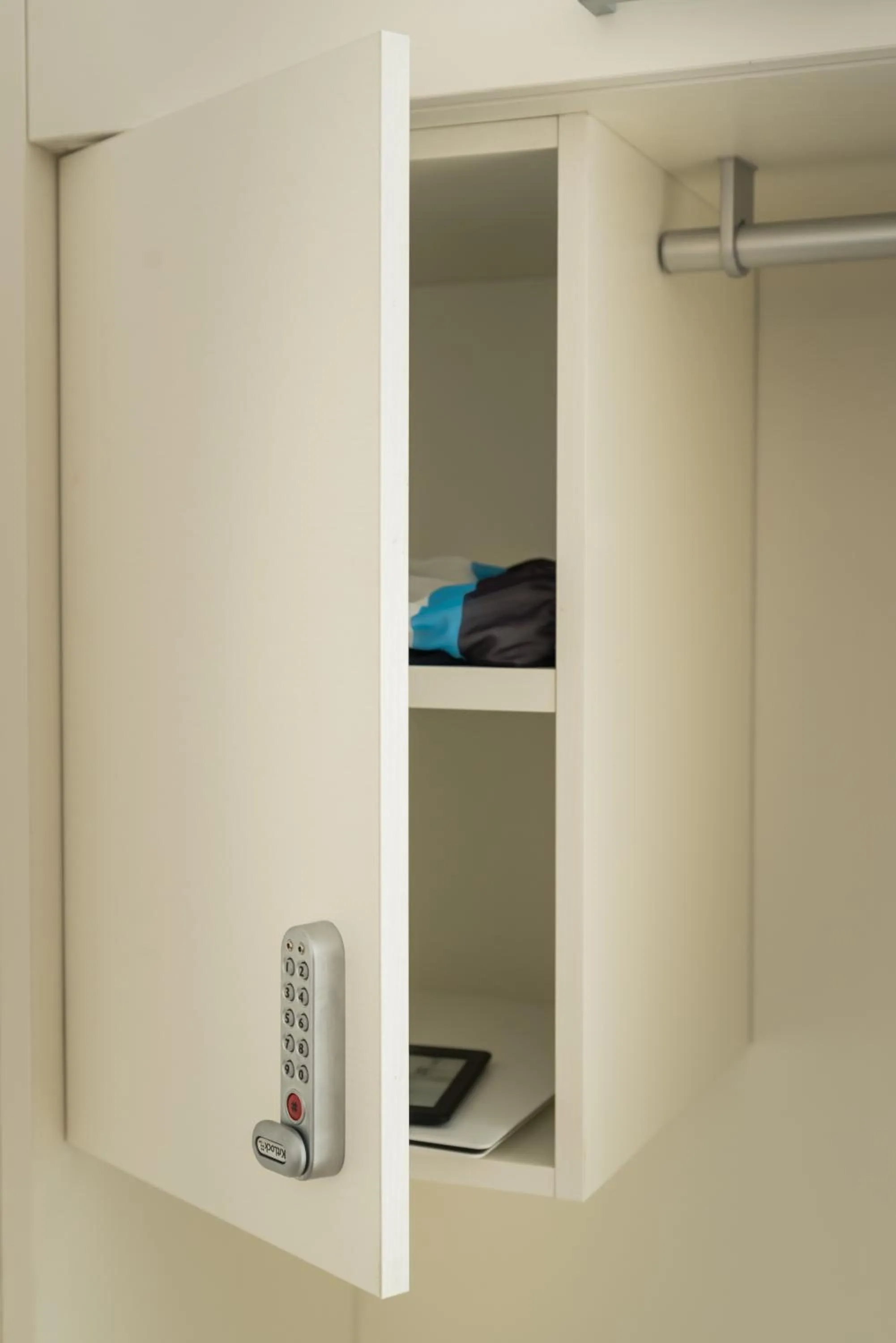 TV and multimedia in Hotel Residence Mara