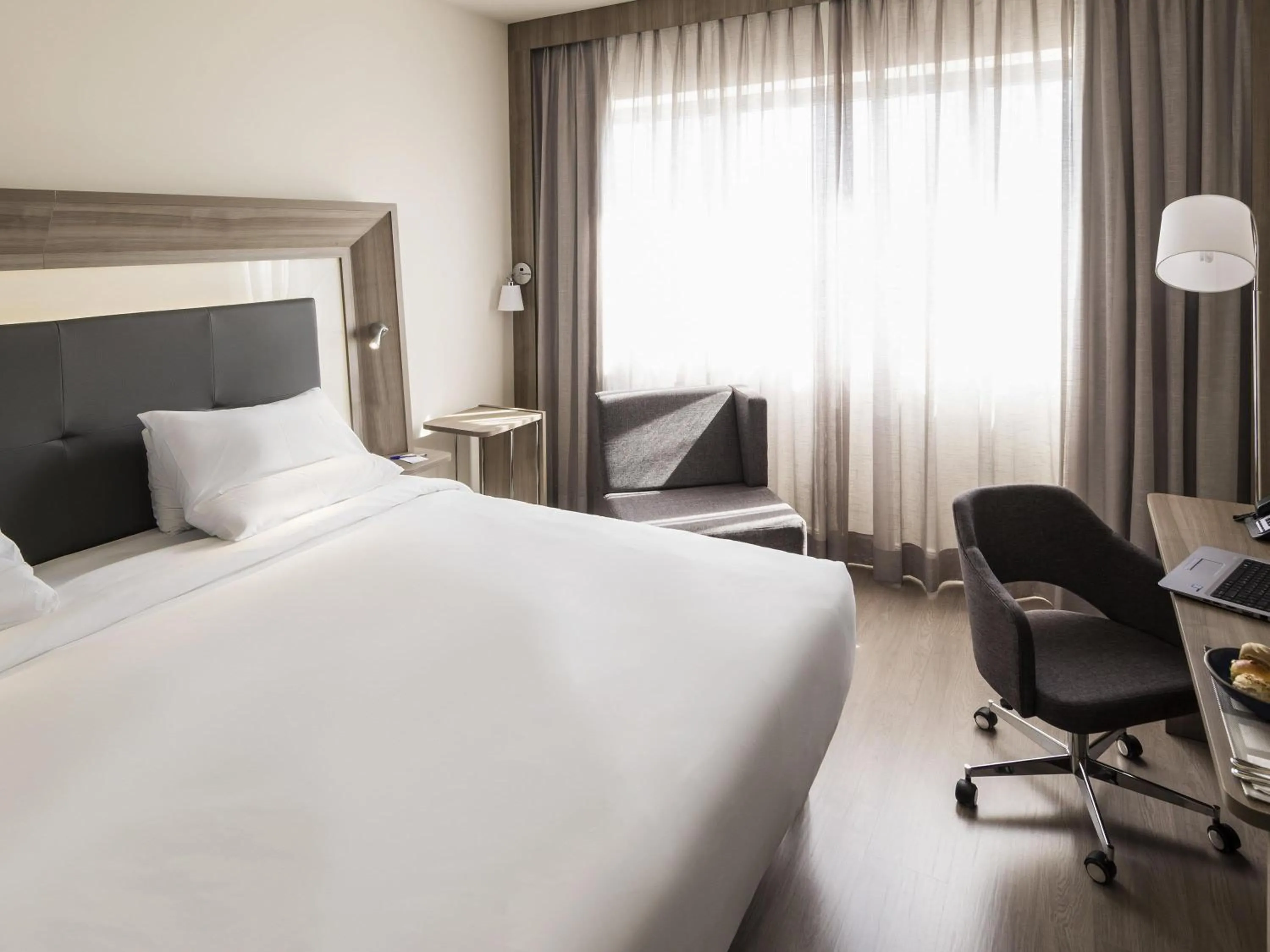 Bedroom, Bed in Novotel São Paulo Berrini