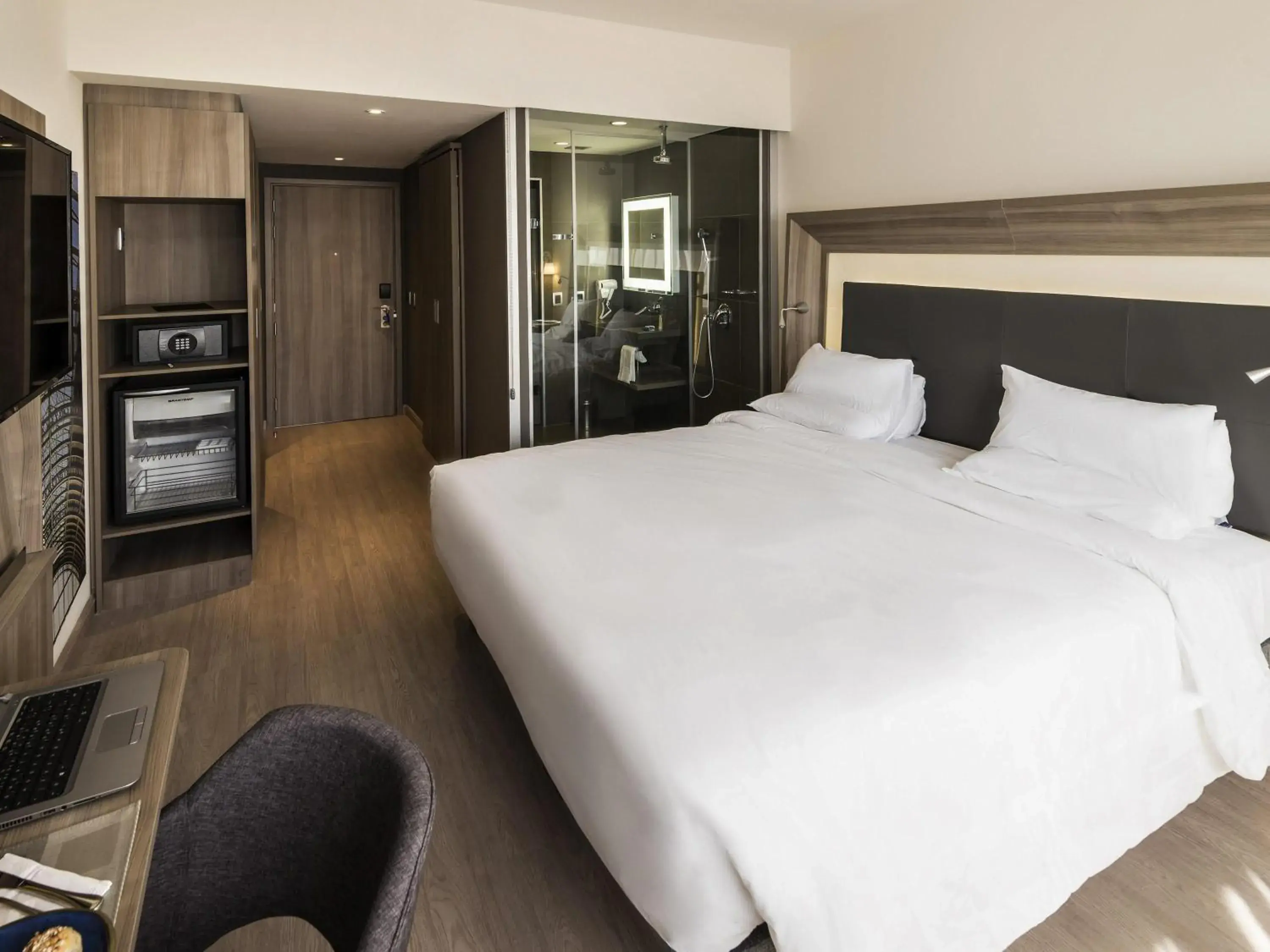 Executive Apartment with Queen Bed in Novotel São Paulo Berrini Executive Apartment with Queen Bed in Novotel São Paulo Berrini