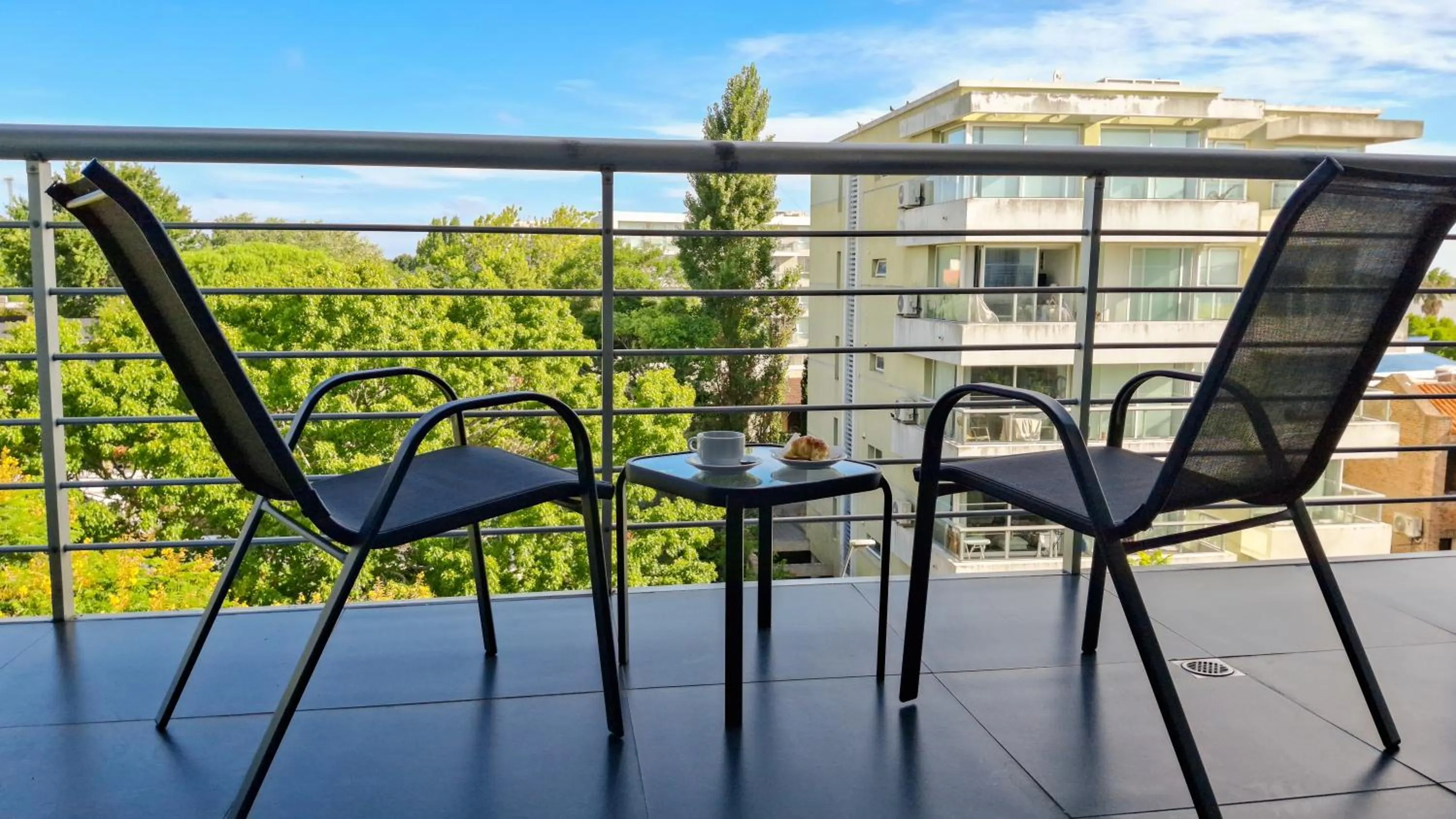 Costa Colonia - Riverside Boutique Hotel