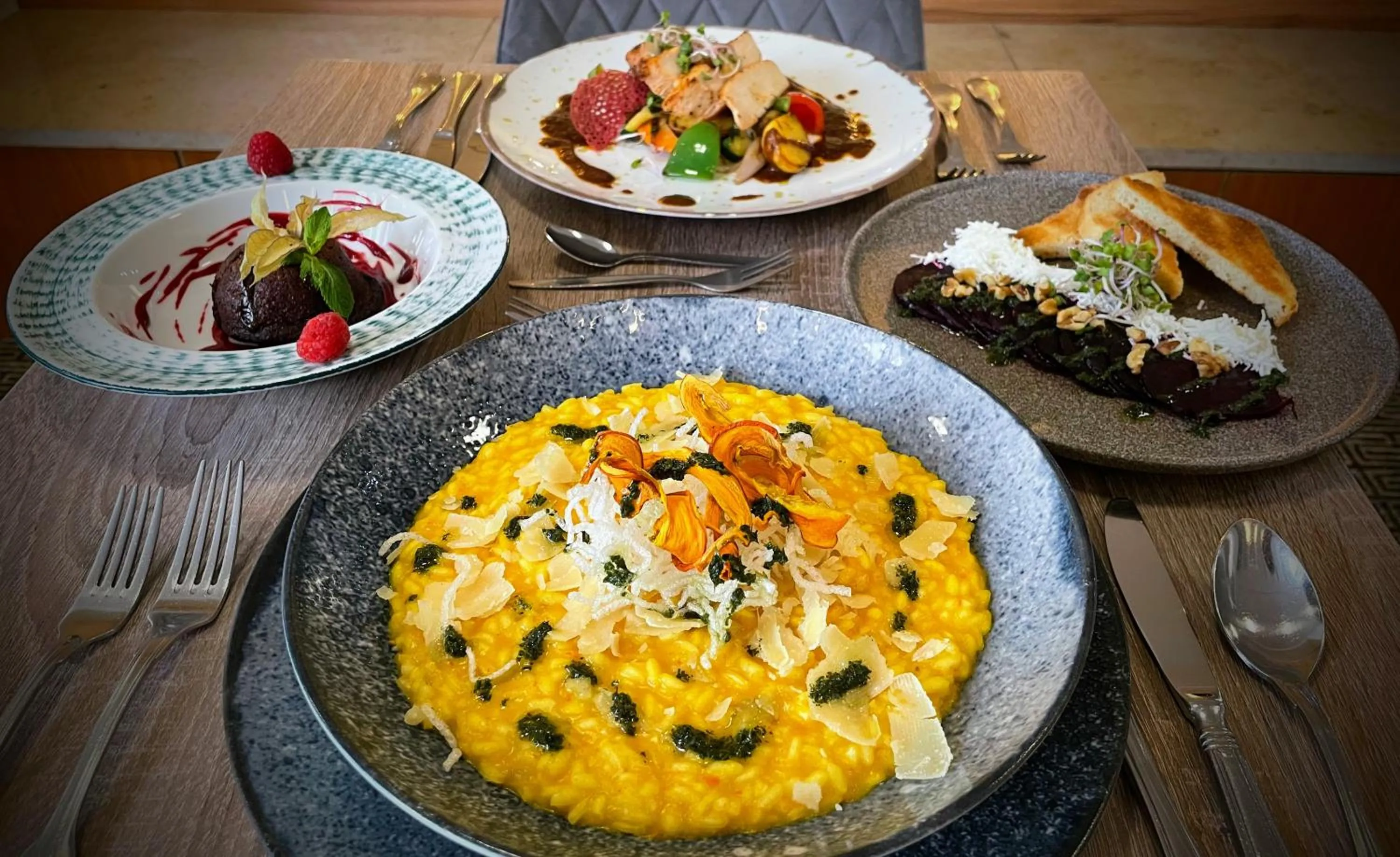 Restaurant/places to eat in Lázeňský hotel Pyramida