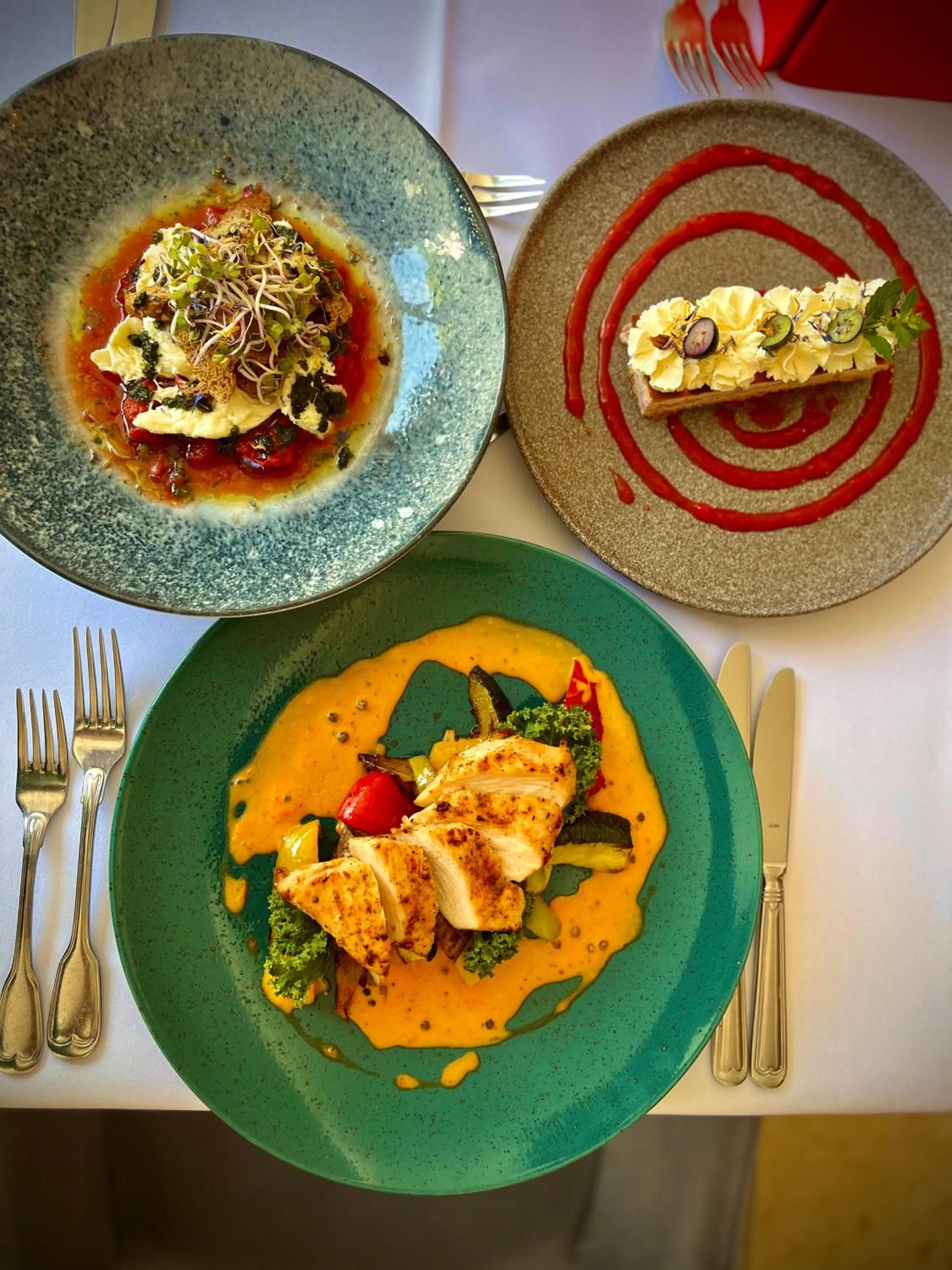 Restaurant/places to eat in Lázeňský hotel Pyramida