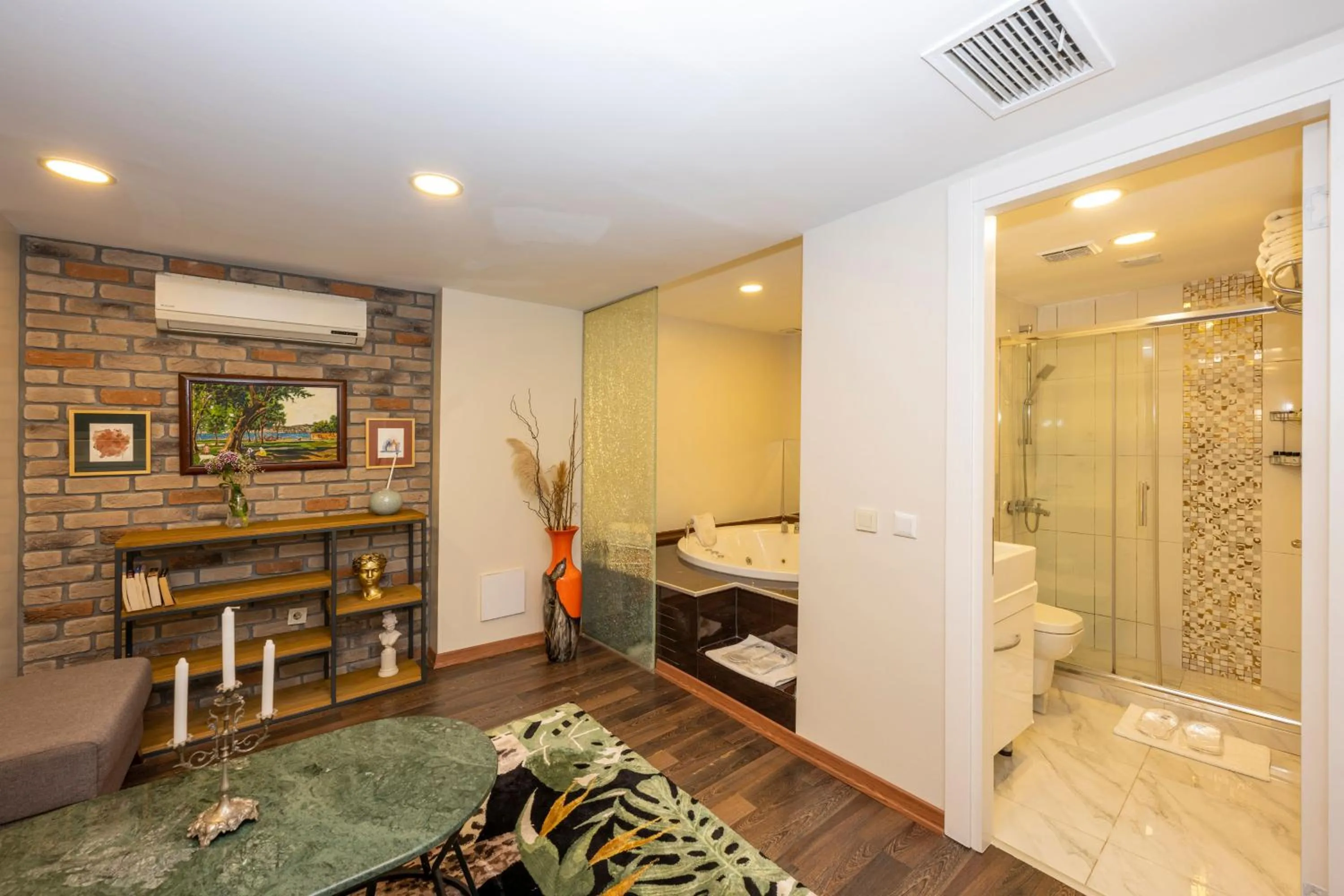 Shower in The Marions Suite istanbul Special Category Taksim