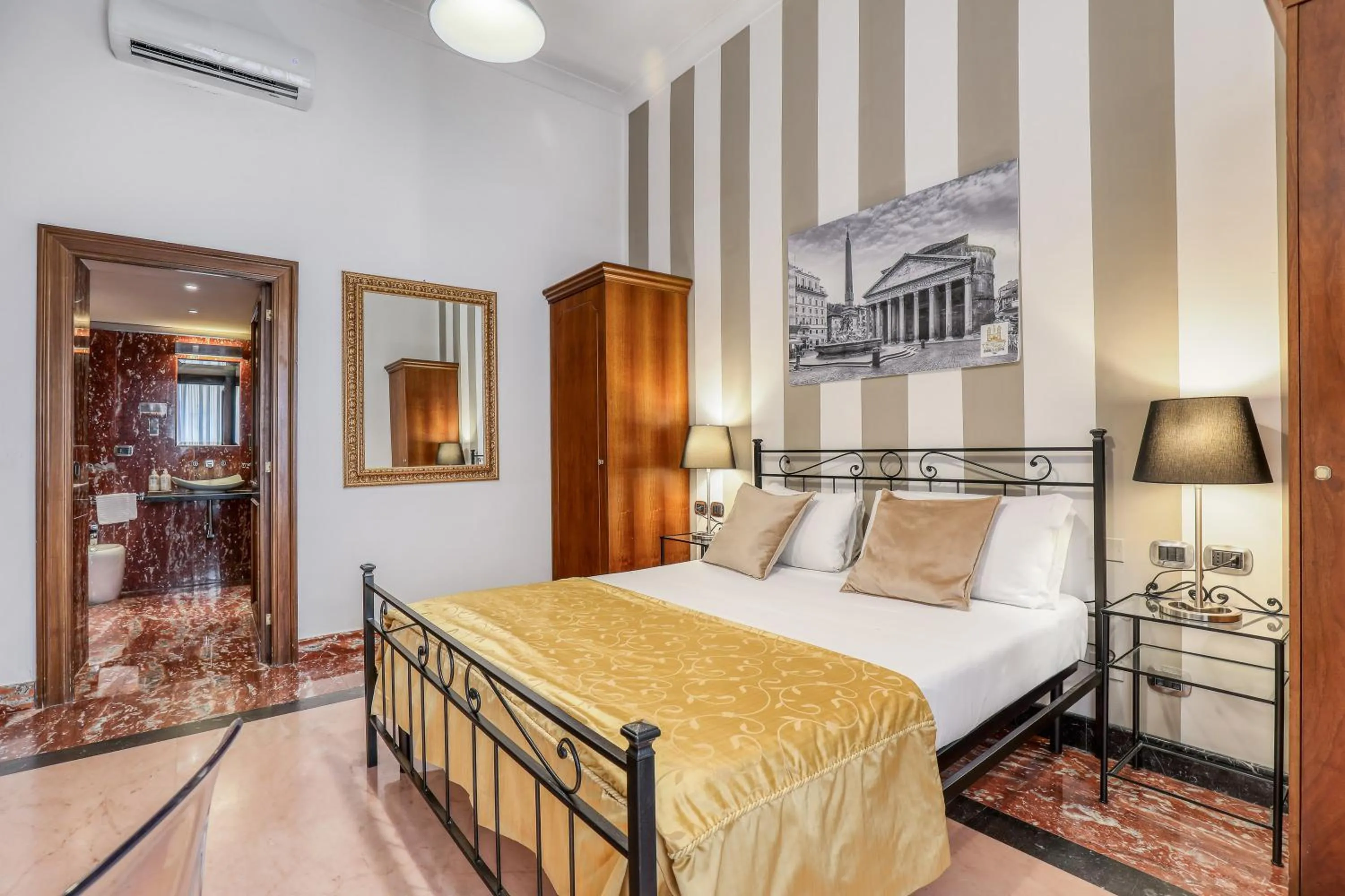 Bed in Spagna Dream Suites