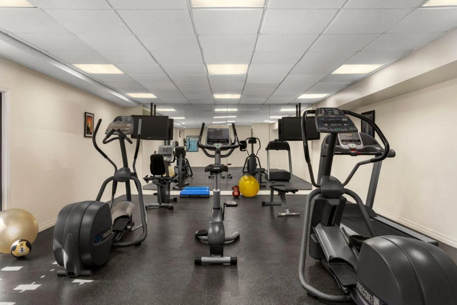 Fitness centre/facilities in Maison Dupuy Hotel