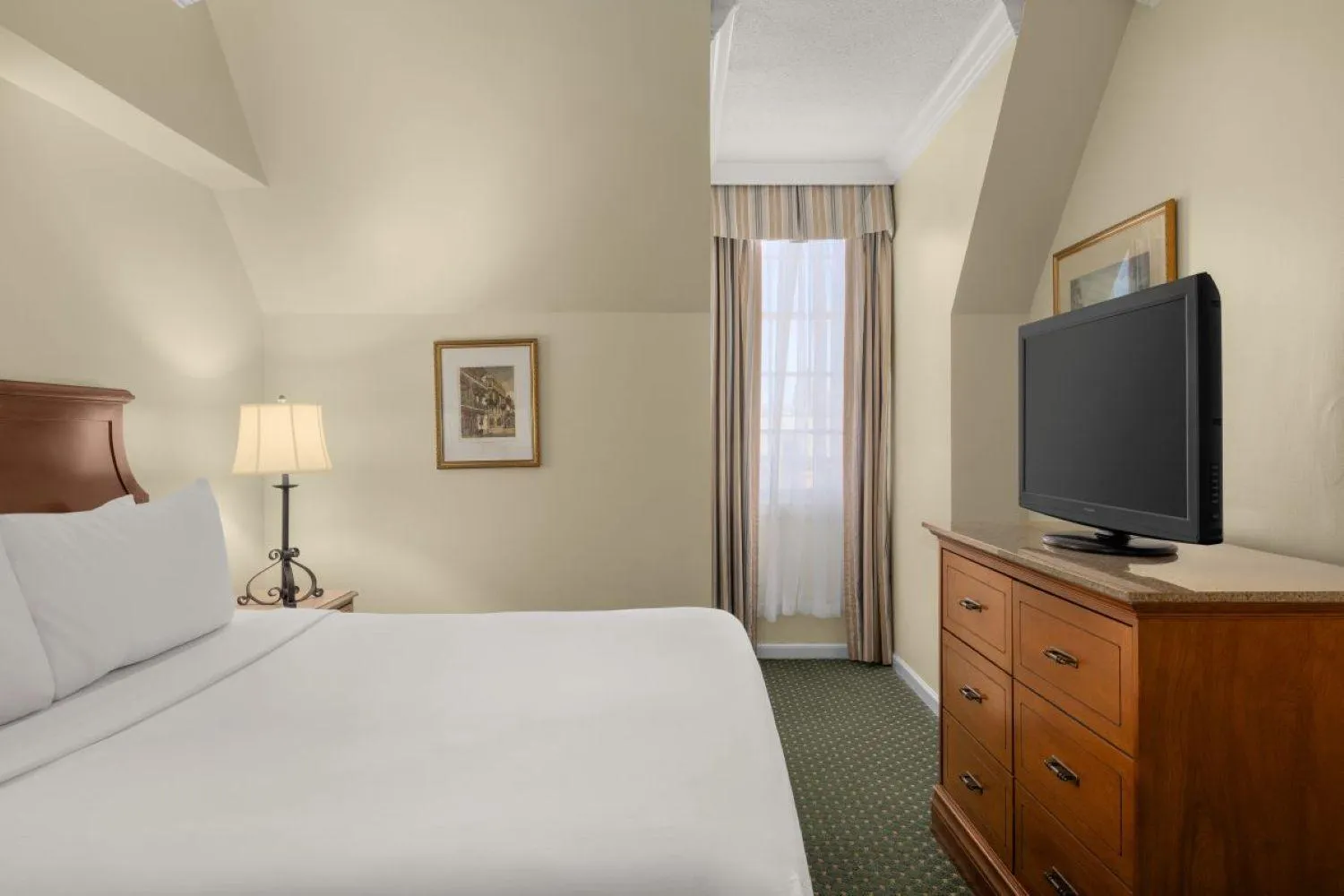 Bed in Maison Dupuy Hotel