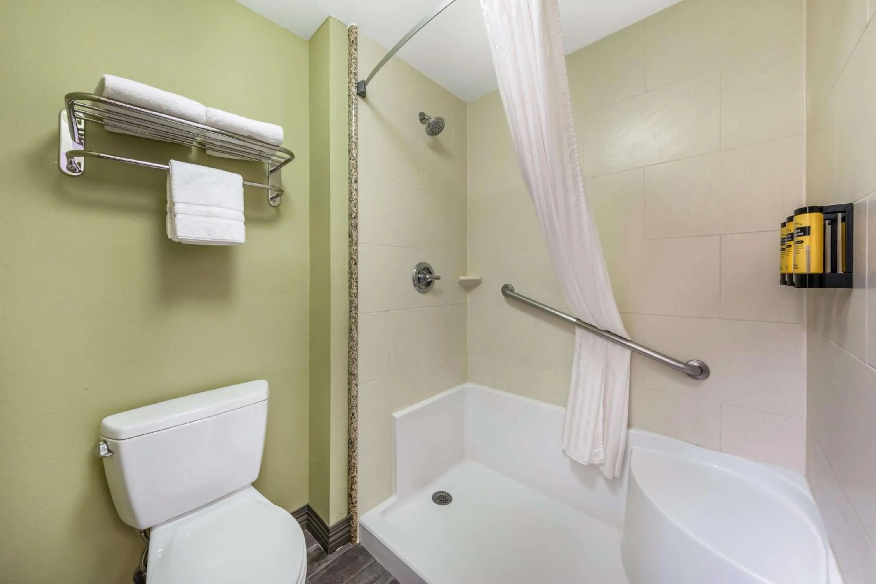 Bathroom in Best Western PLUS Avita Suites