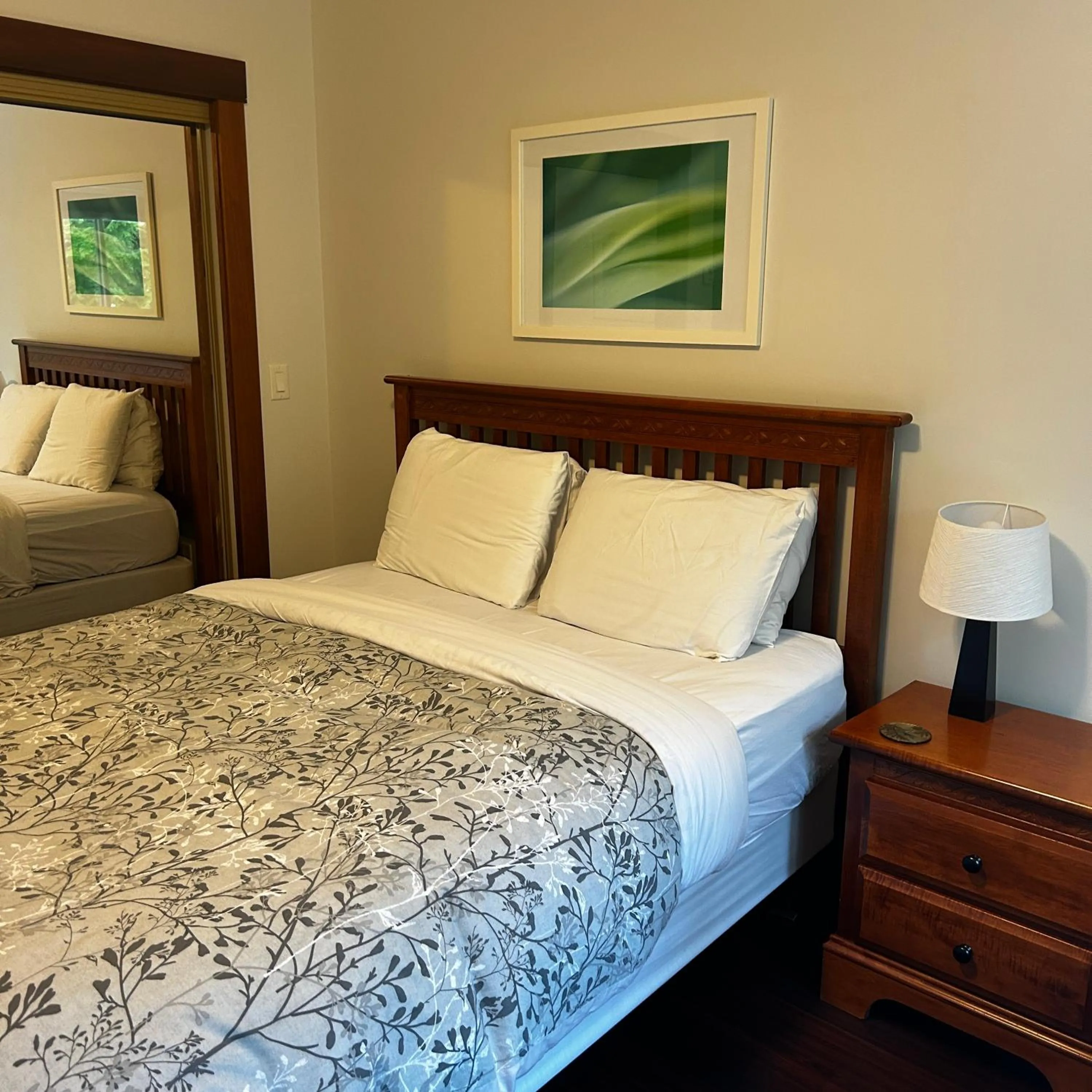 Bedroom, Bed in Cobble Wood and Bird Sanctuary Guest Houses