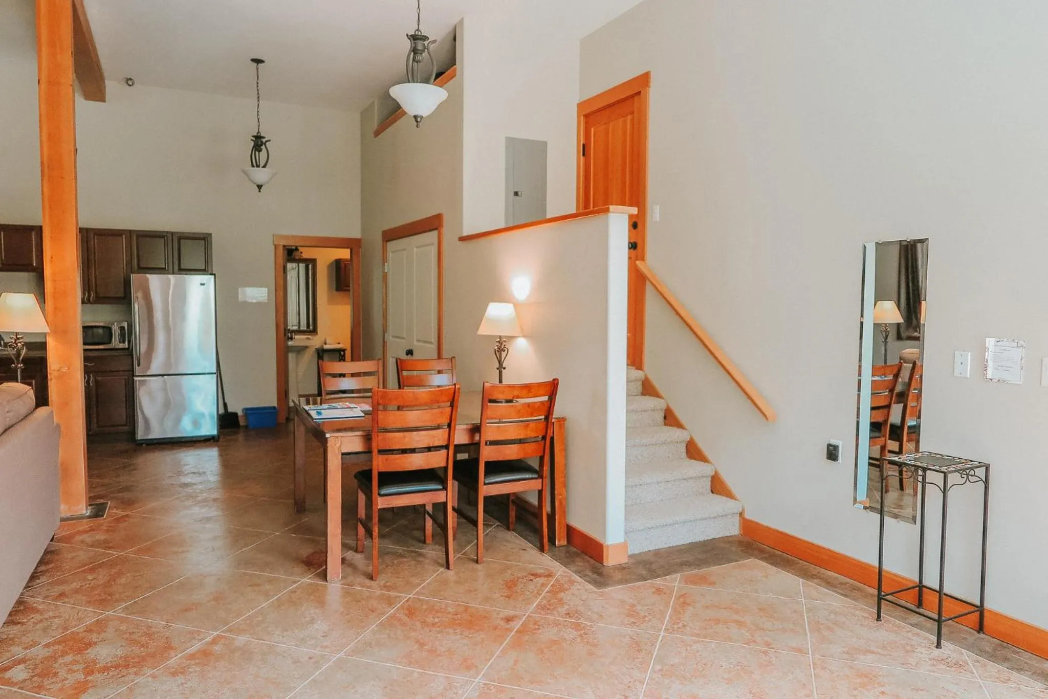 Dining area in Cobble Wood and Bird Sanctuary Guest Houses