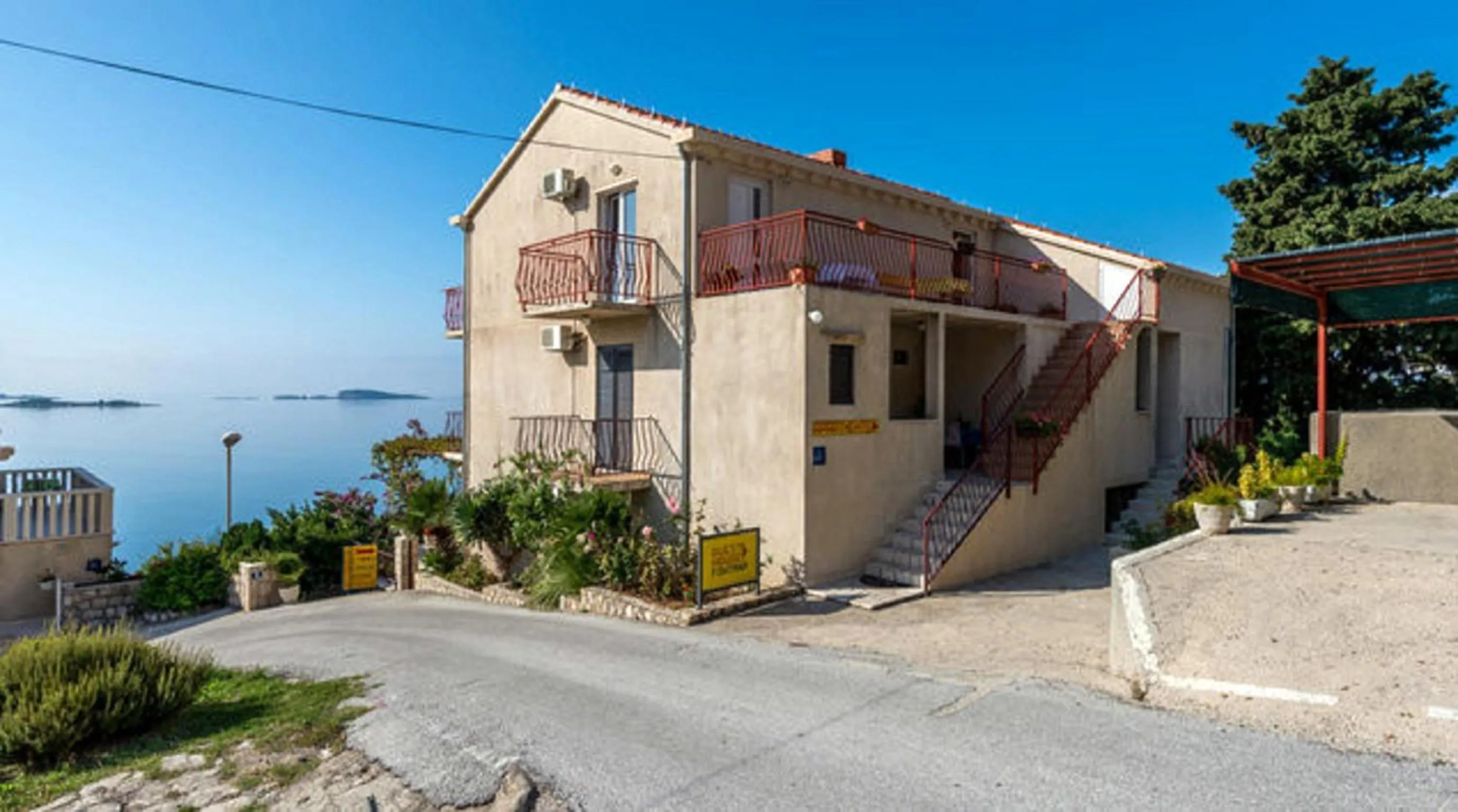 Property building in Guest House Fontana