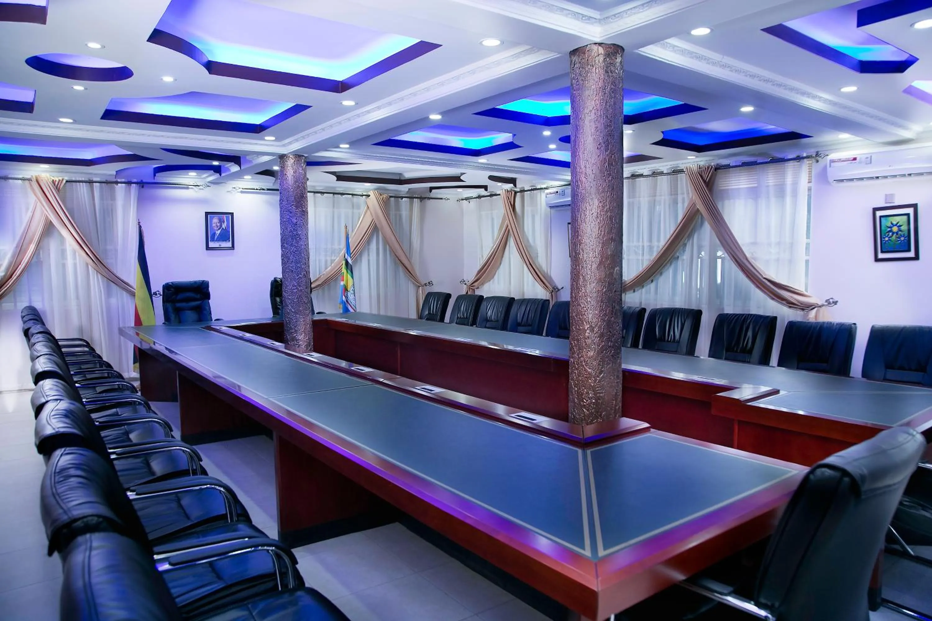 Business facilities in Red Sox Hotel Ltd
