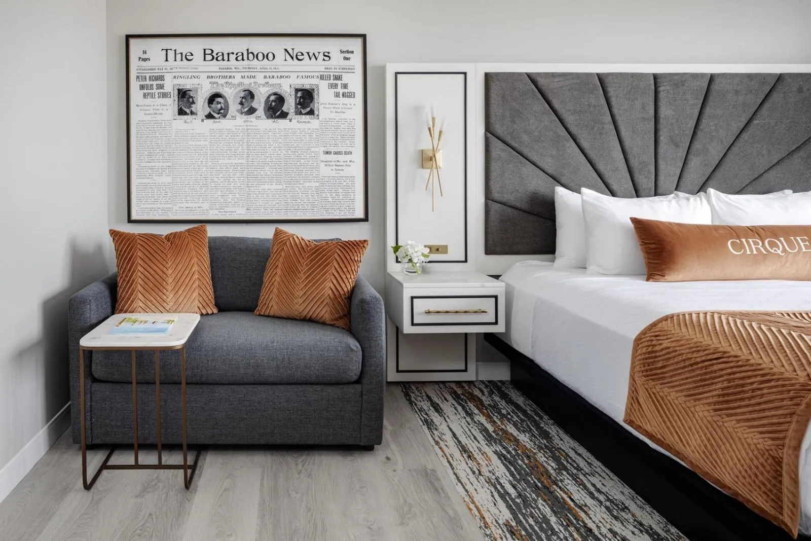 Bed in Cirque St Armands Beachside