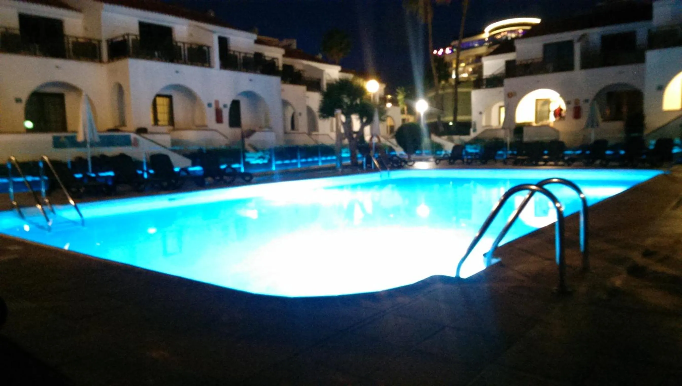 Swimming pool in Playamar Bungalows