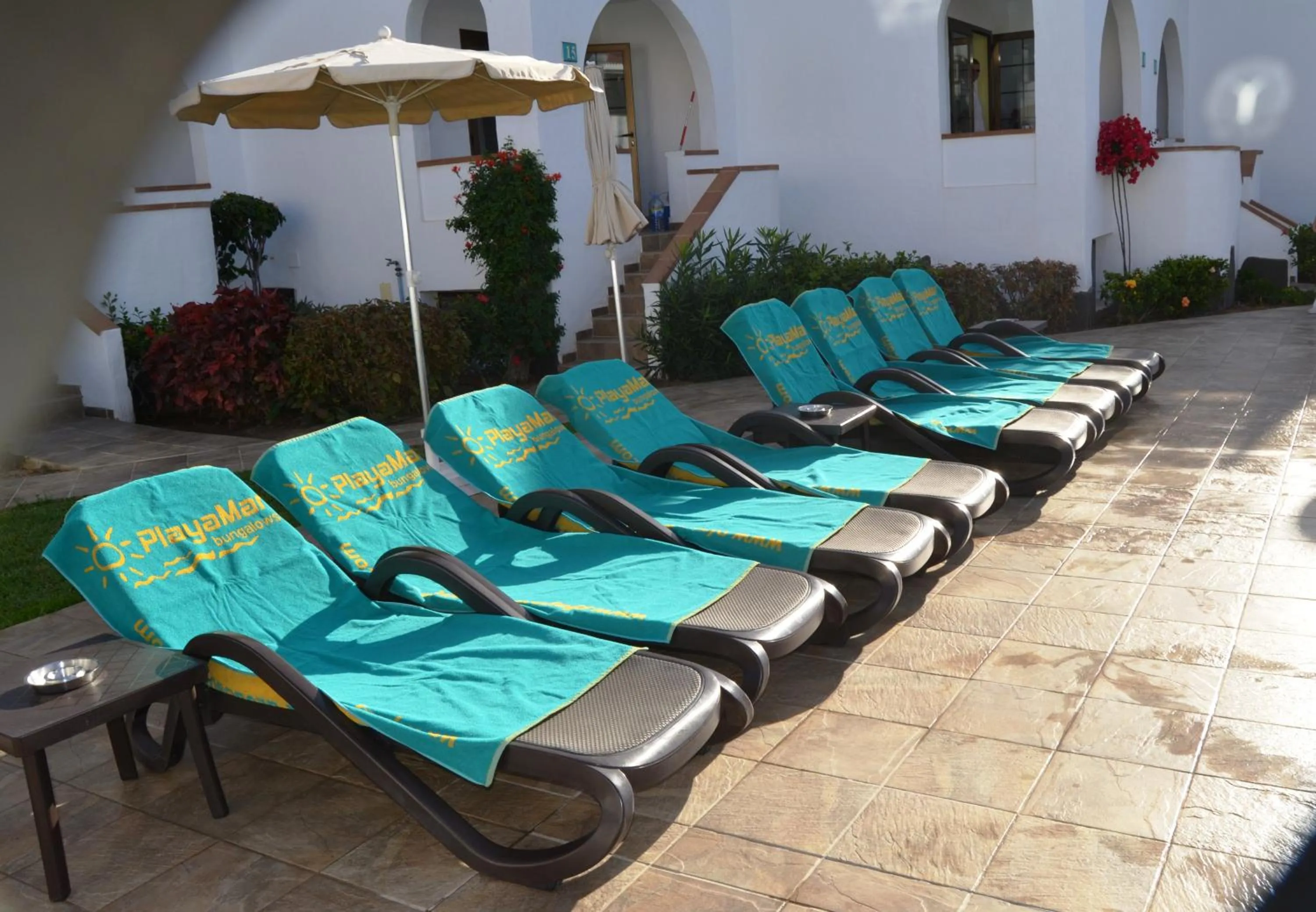 Swimming pool in Playamar Bungalows