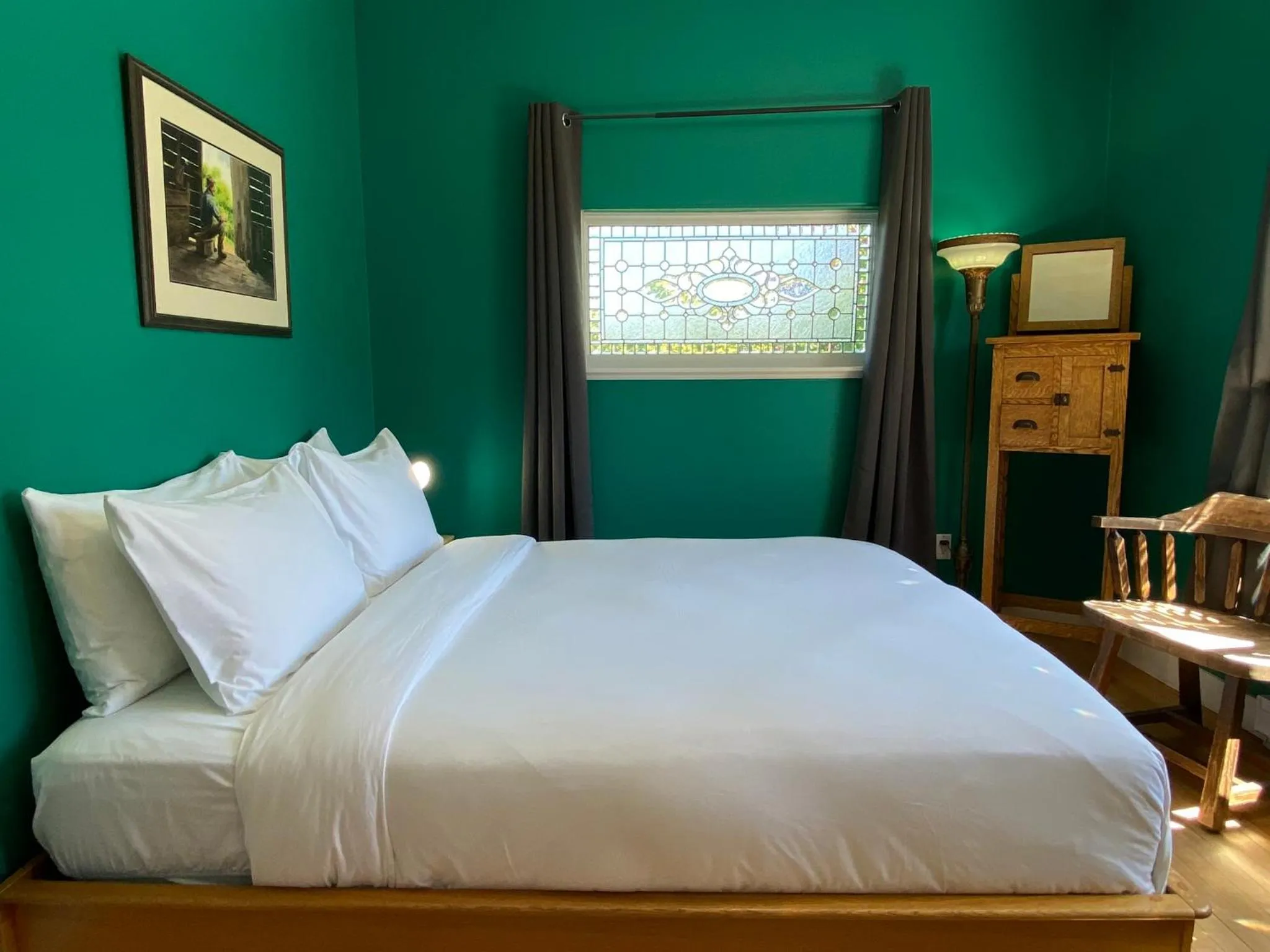 Bed in The Inn at Tough City