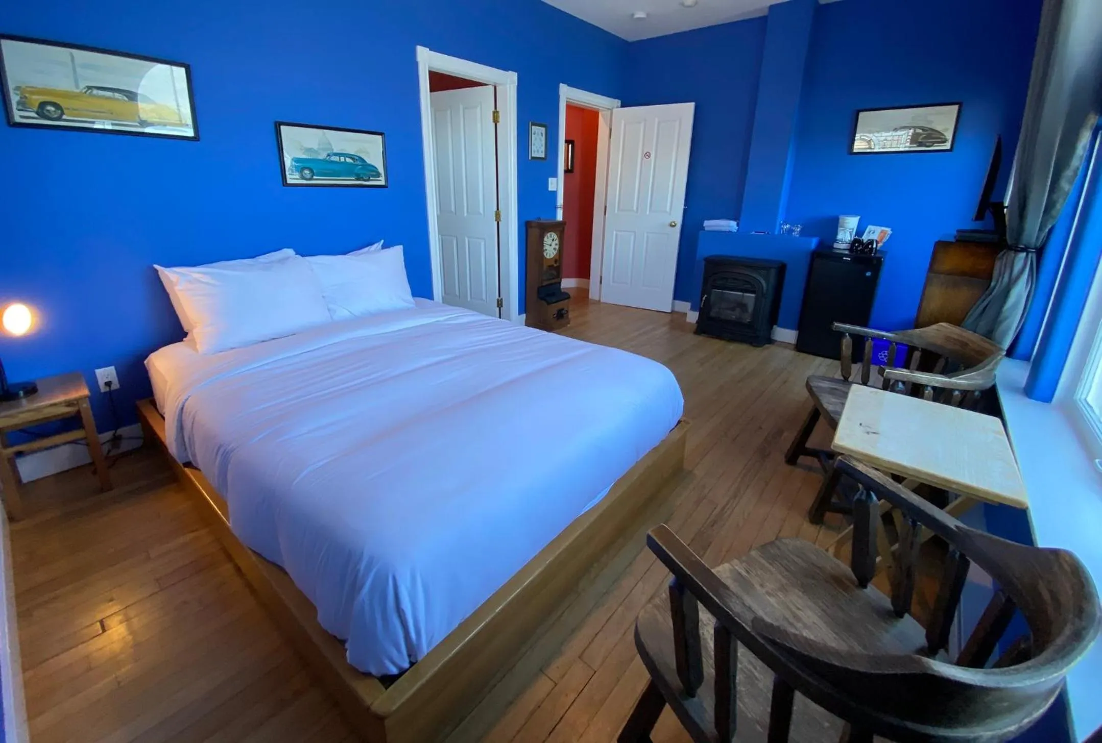 Bed in The Inn at Tough City