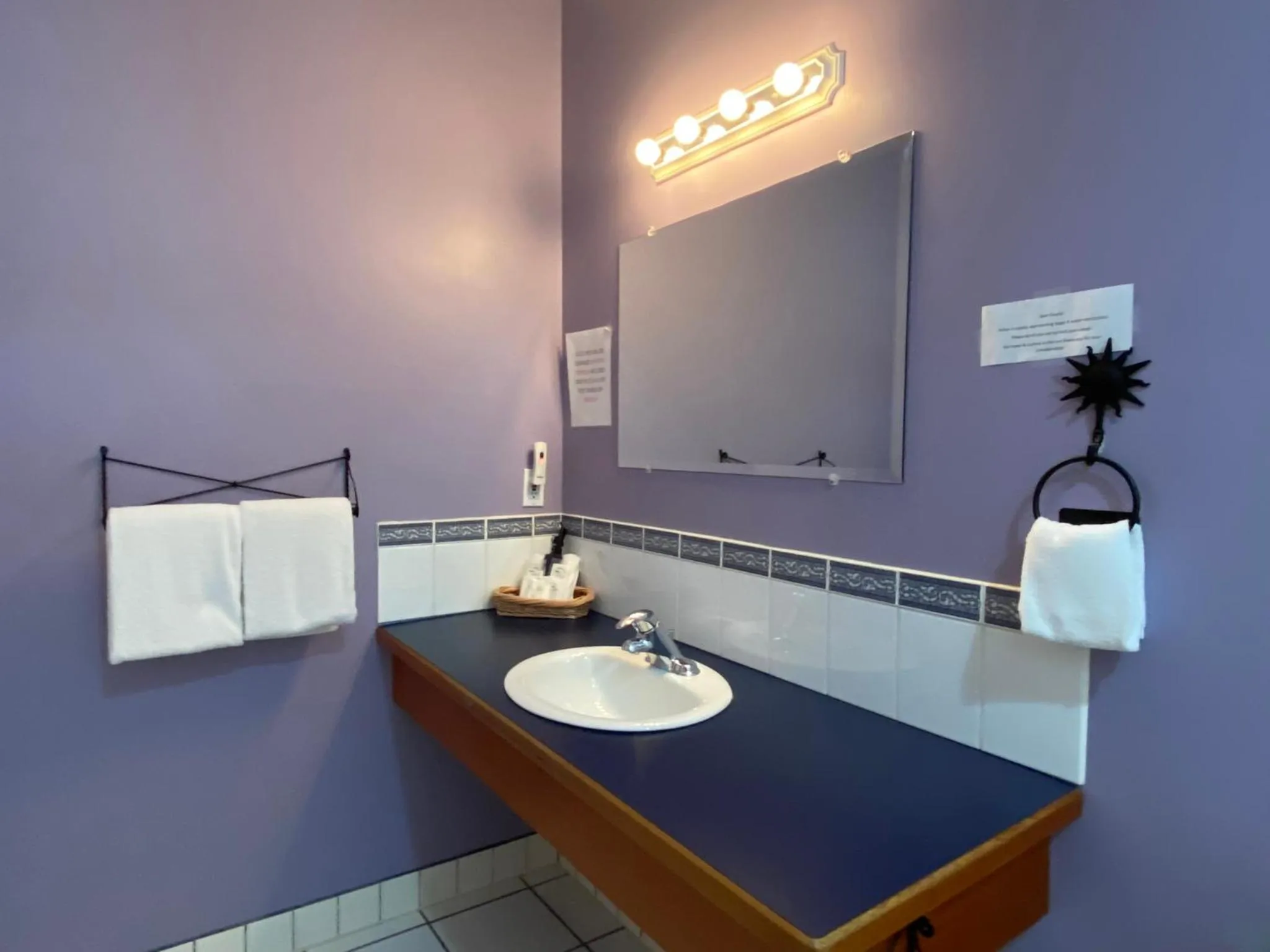 Bathroom in The Inn at Tough City