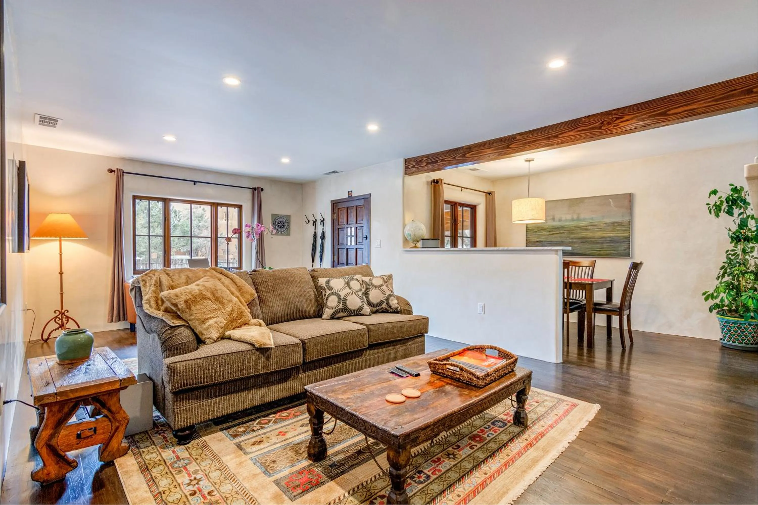 Living room in Santa Fe Motel & Inn