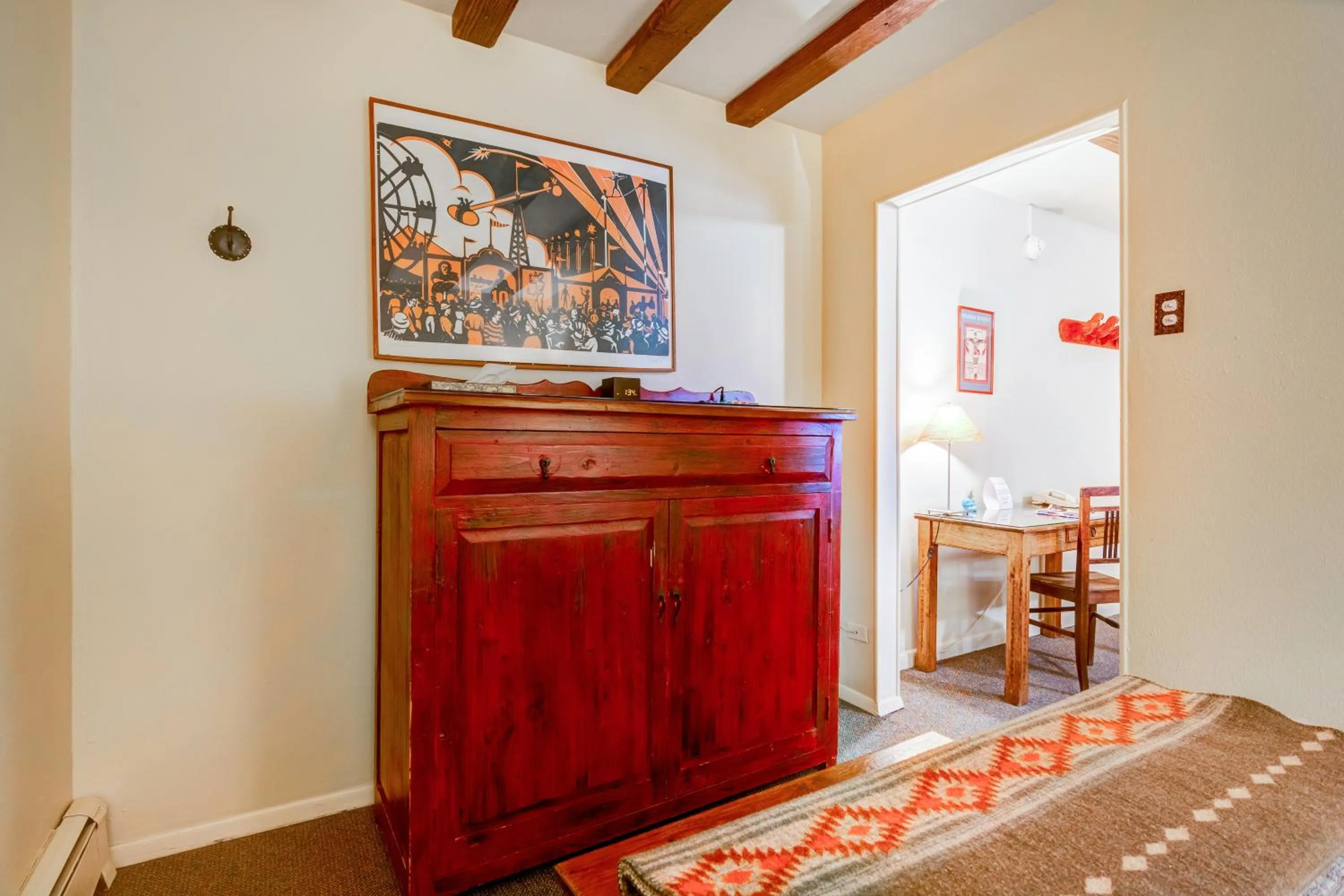 Seating area in Santa Fe Motel & Inn