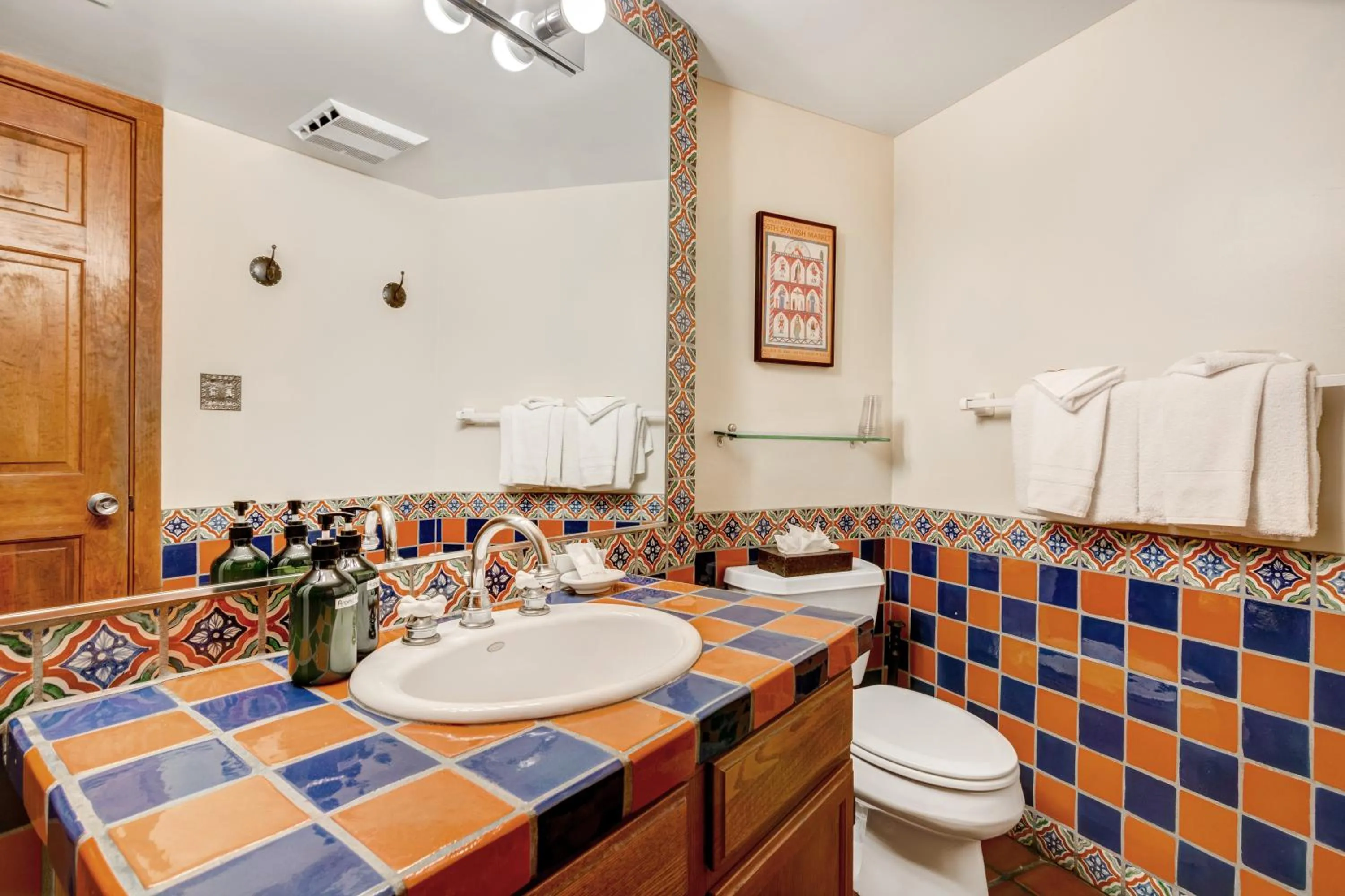 Bathroom in Santa Fe Motel & Inn