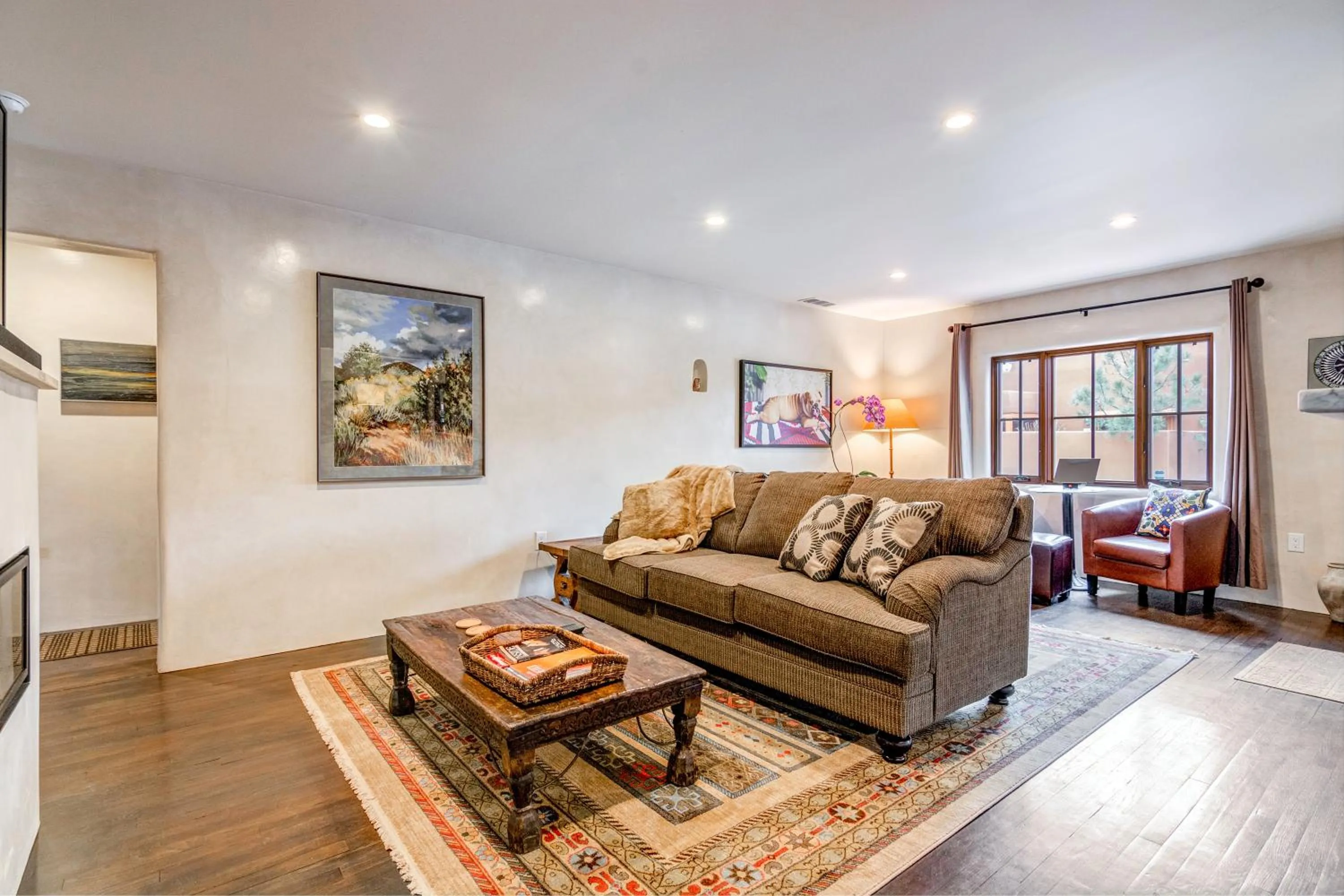 Living room in Santa Fe Motel & Inn