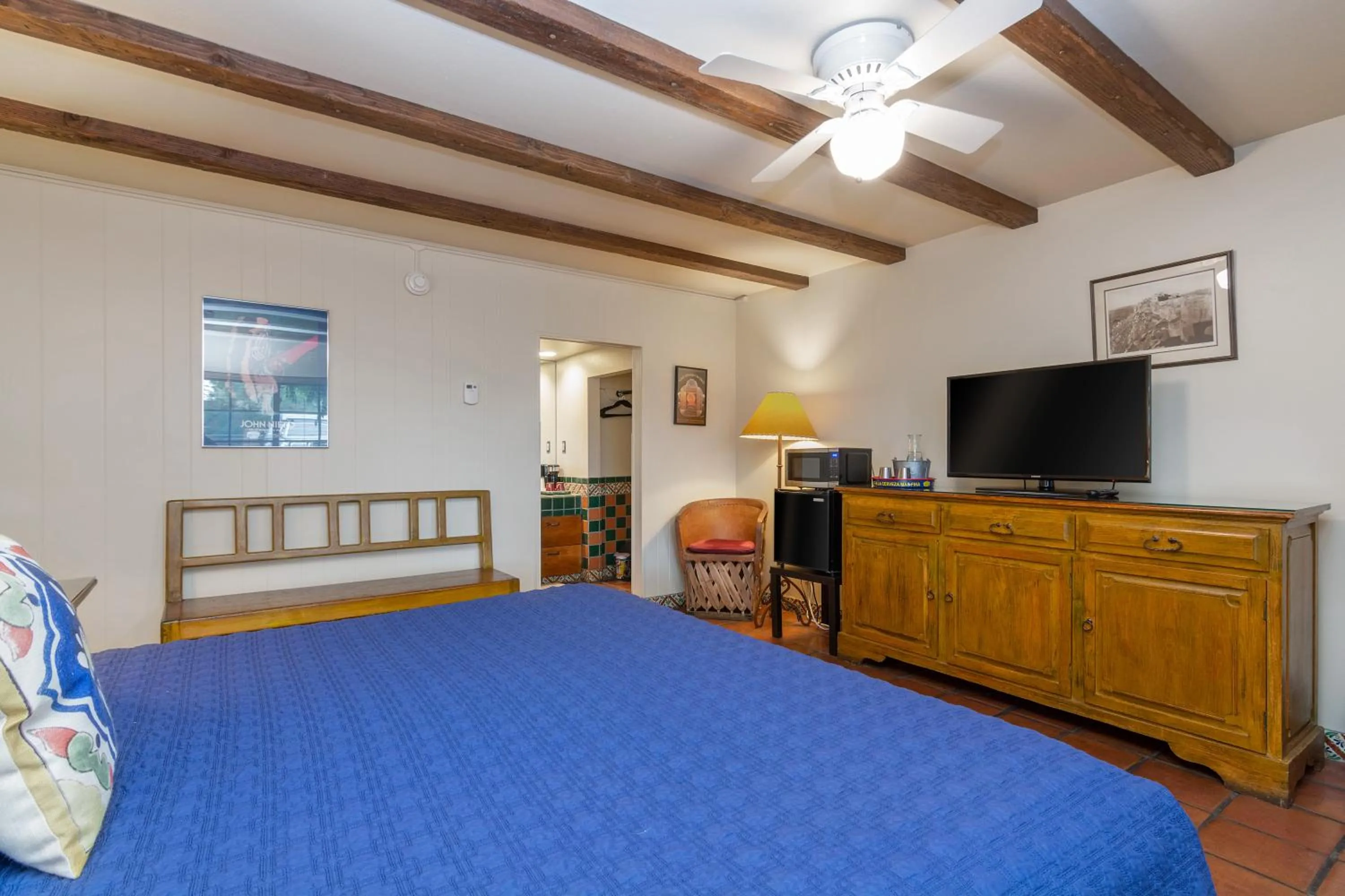 Photo of the whole room, Bed in Santa Fe Motel & Inn