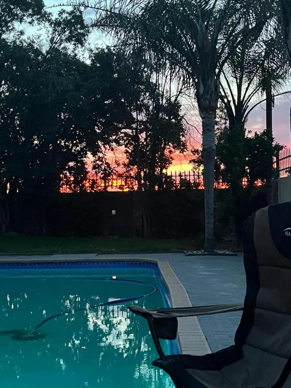 Sunset in Oppi Draai Guesthouse