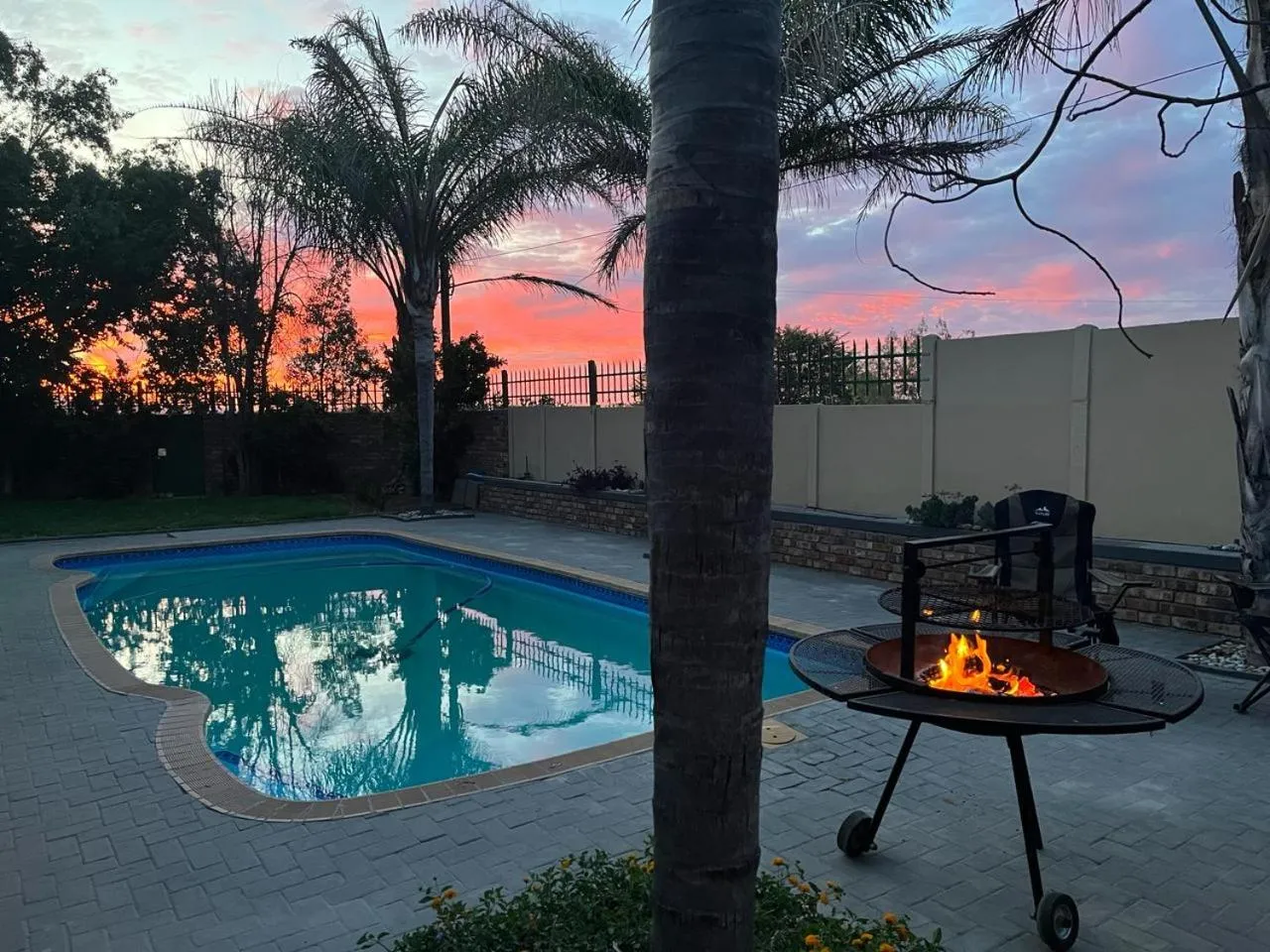 Swimming pool in Oppi Draai Guesthouse