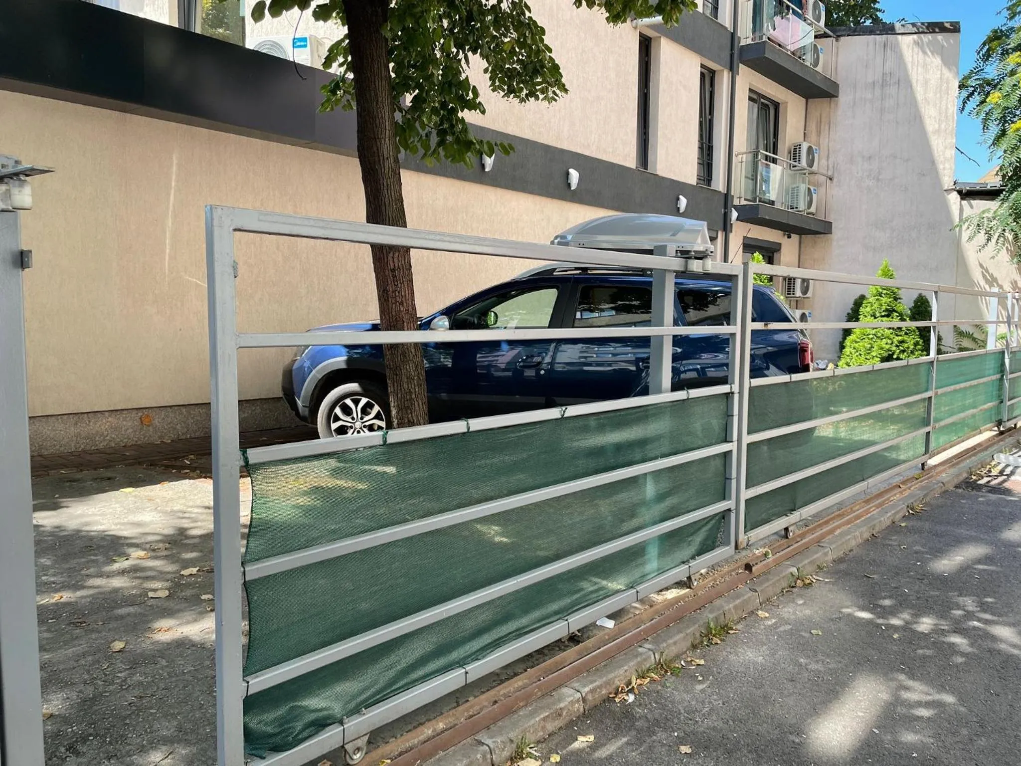 Parking in The Embassy Nord