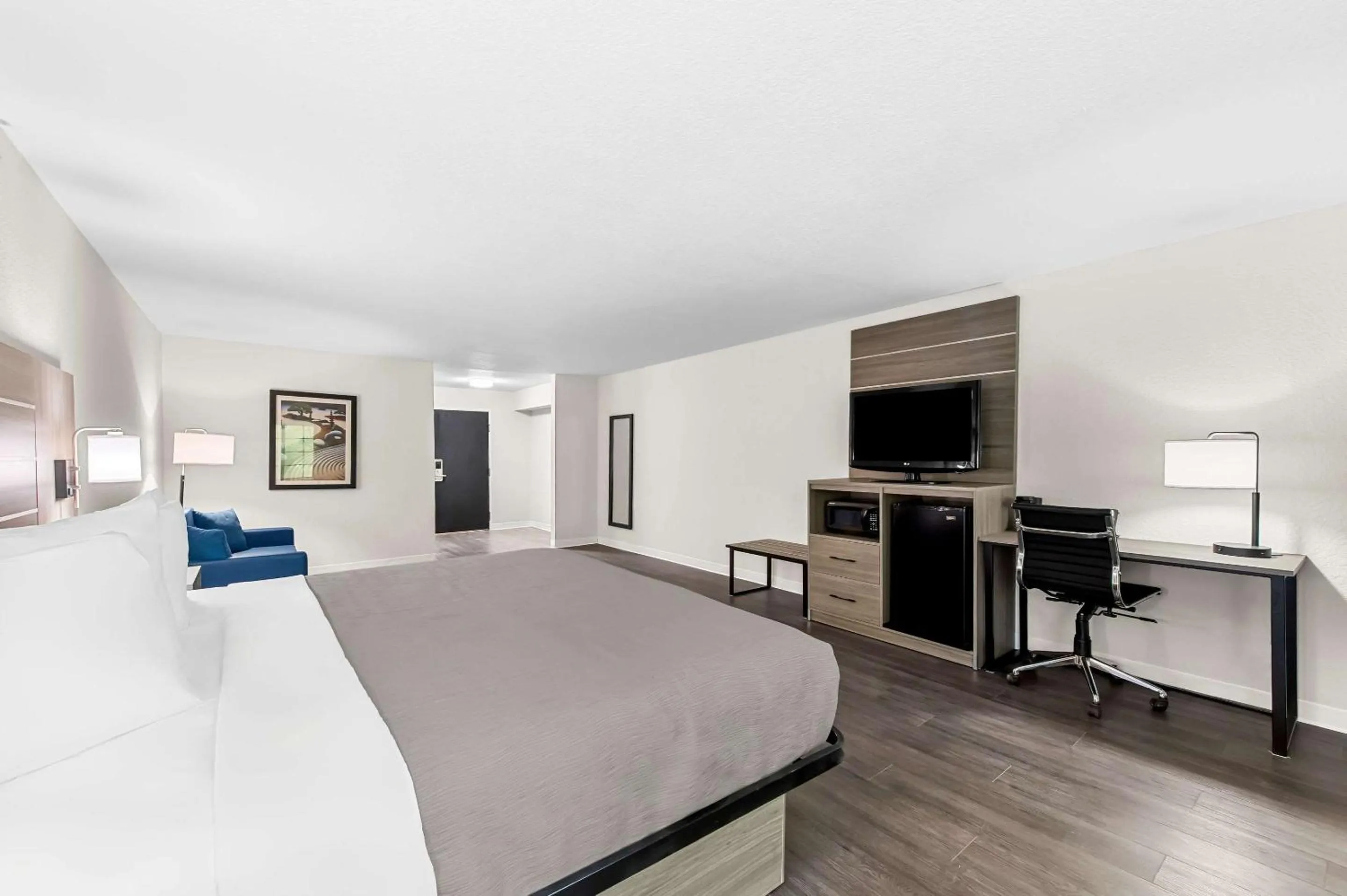 Bedroom, Bed in Americas Best Value Inn Kilgore