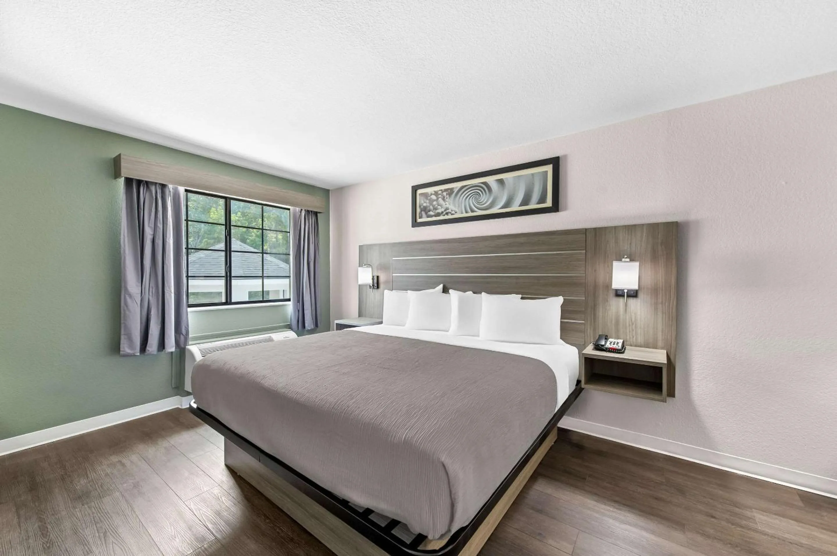 Bedroom, Bed in Americas Best Value Inn Kilgore