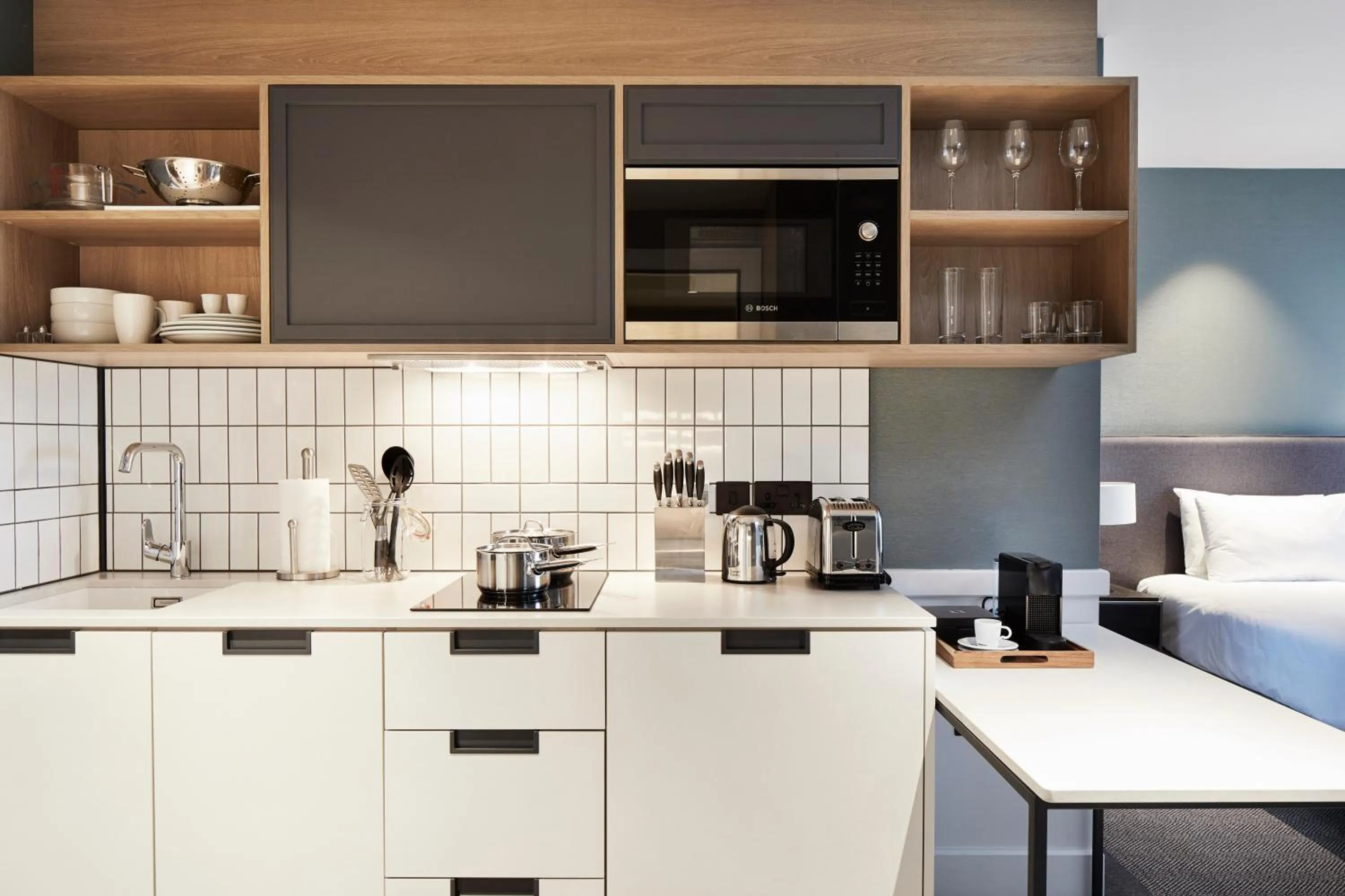 Kitchen or kitchenette in Hyatt House Manchester - Aparthotel