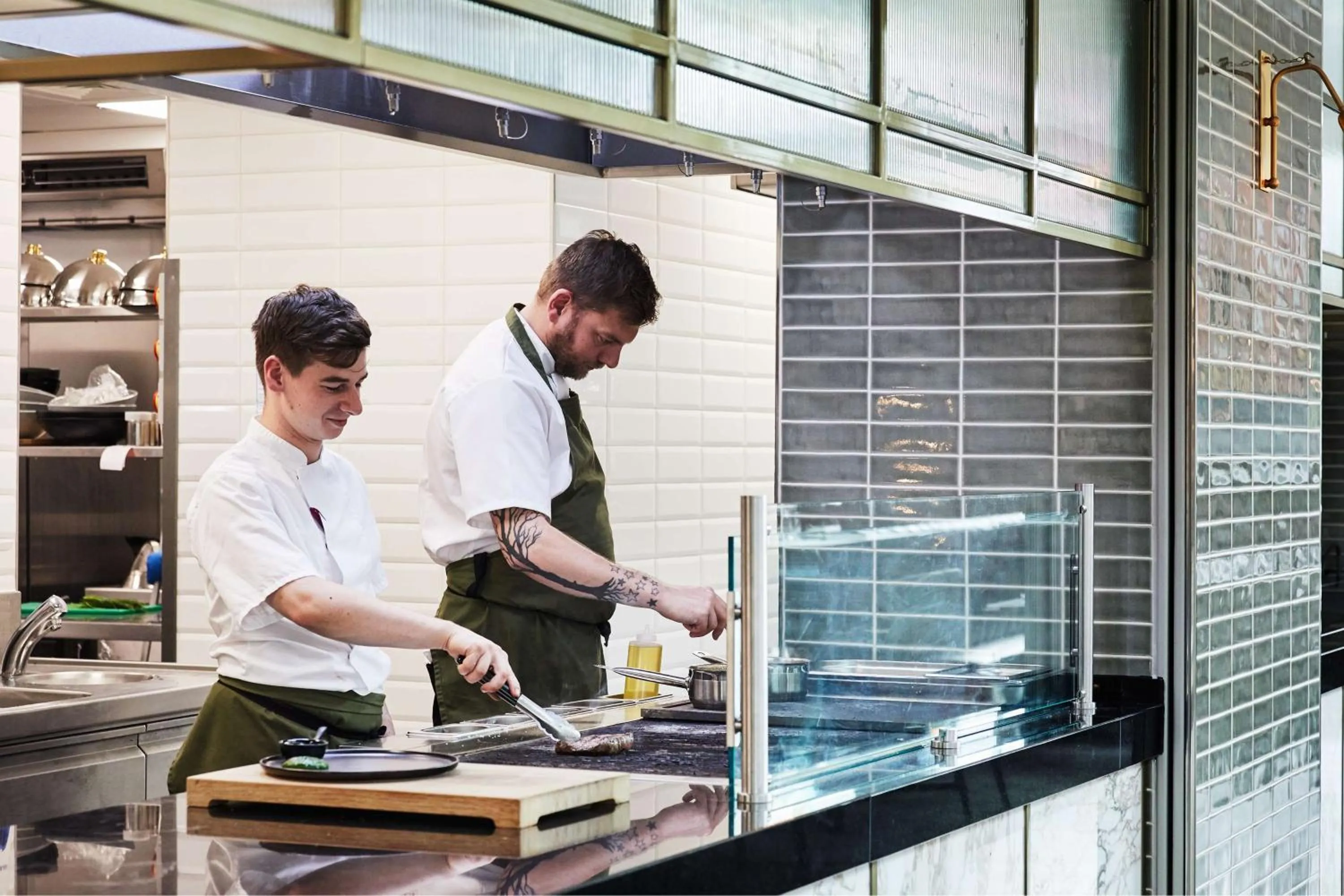 Restaurant/places to eat in Hyatt House Manchester - Aparthotel