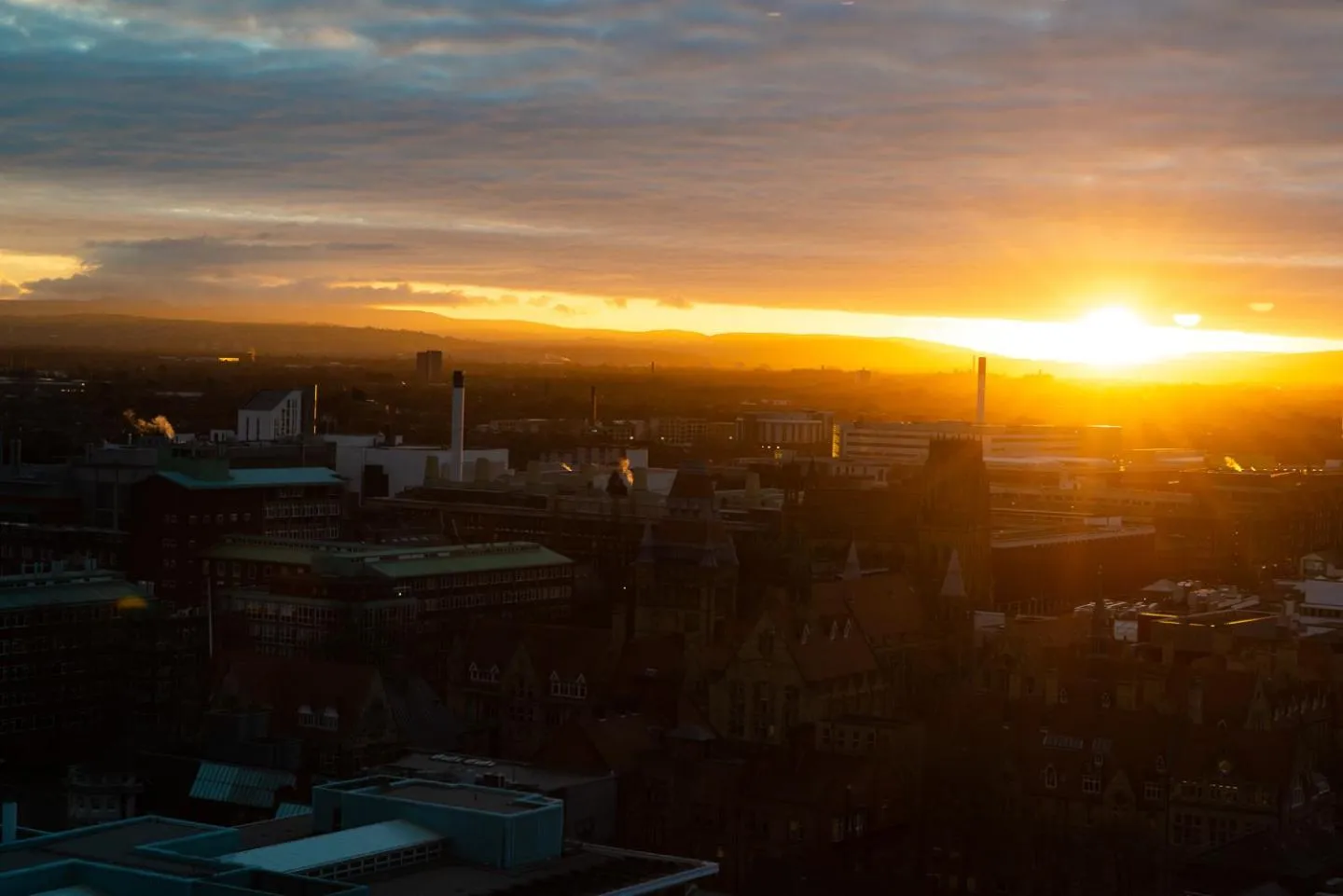 Sunrise in Hyatt House Manchester - Aparthotel