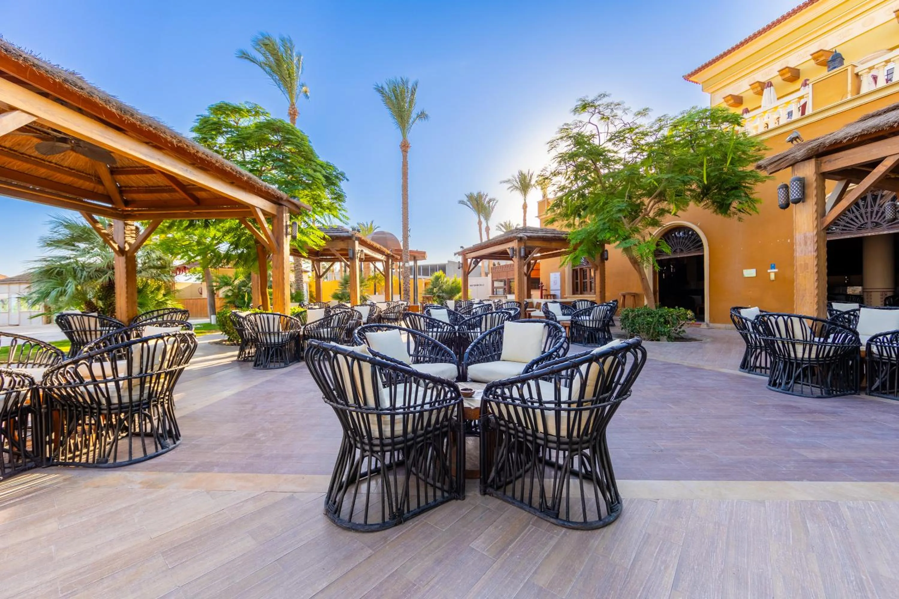 Lounge or bar in Grand Waterworld Makadi - Couples and Families Only