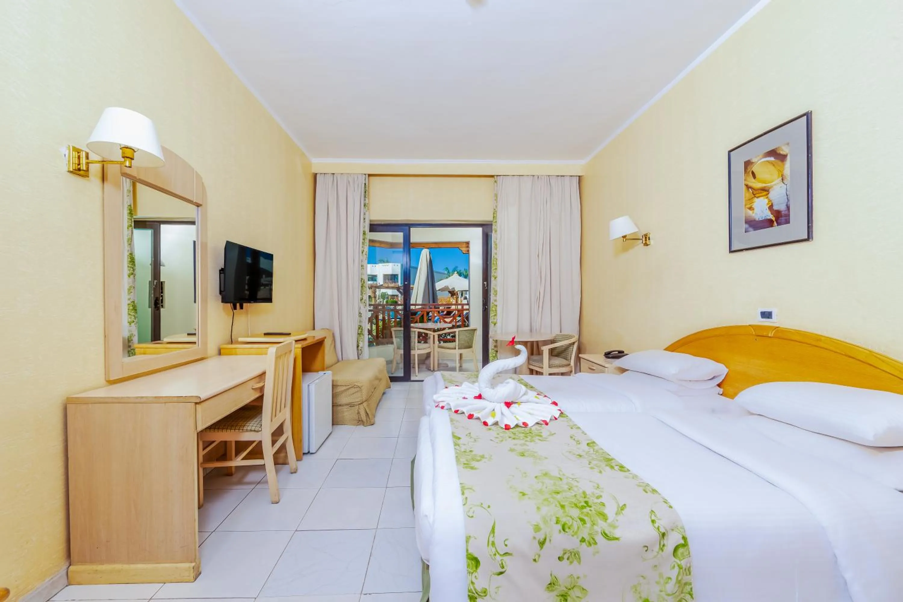 Bedroom, Bed in Ghazala Gardens