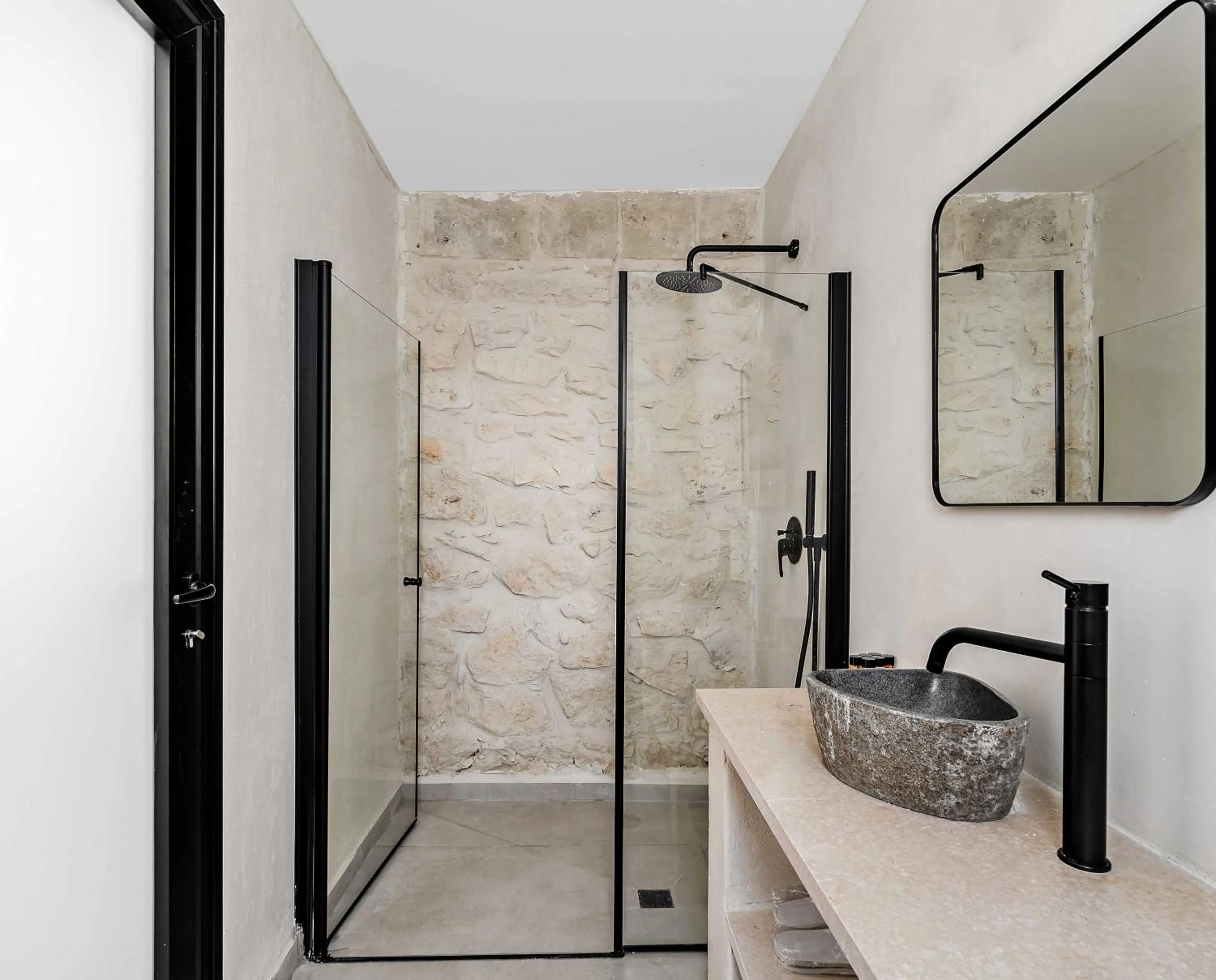 Toilet in Hotel Anilevich Mansion