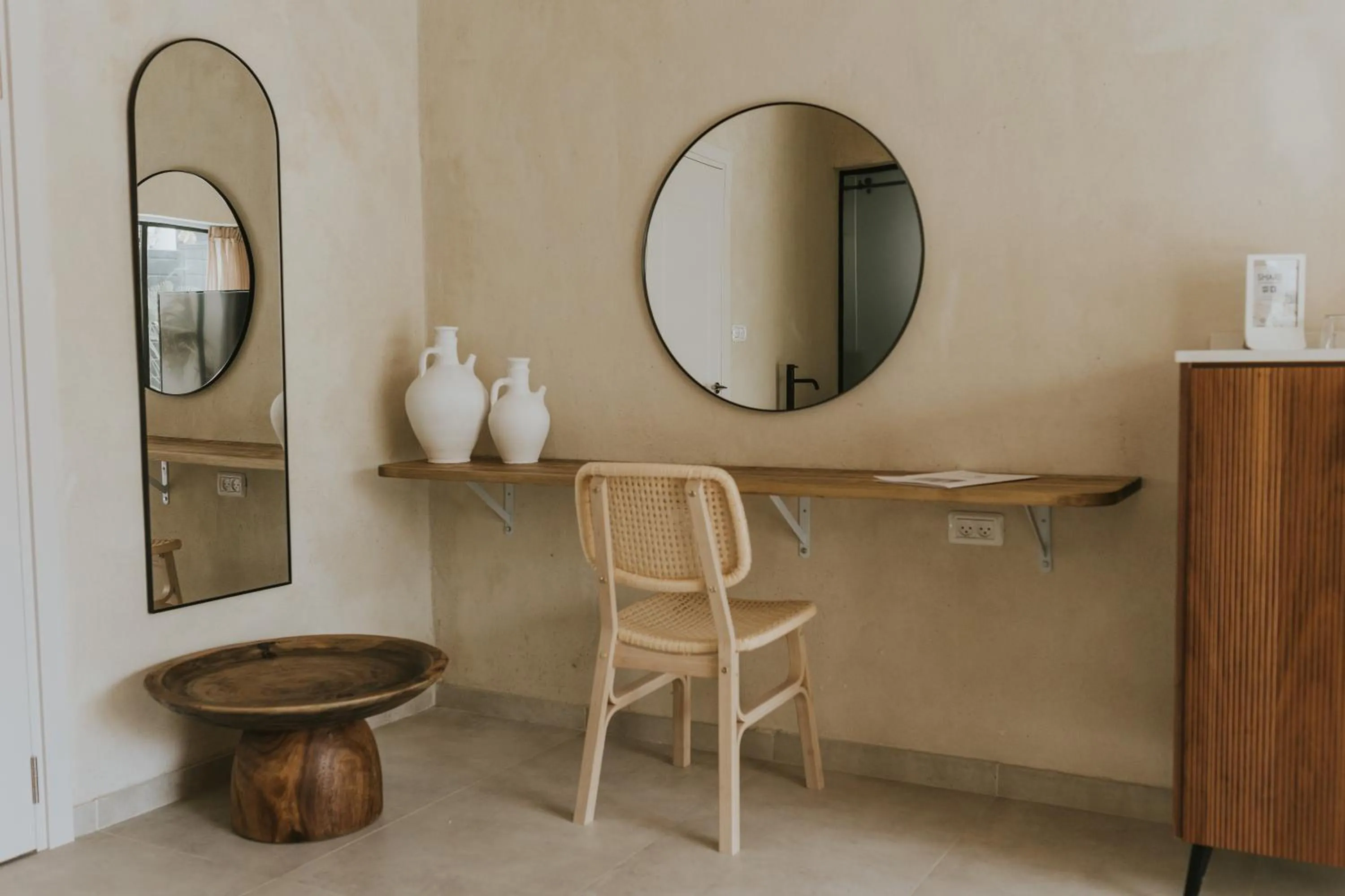 Seating area in Hotel Anilevich Mansion