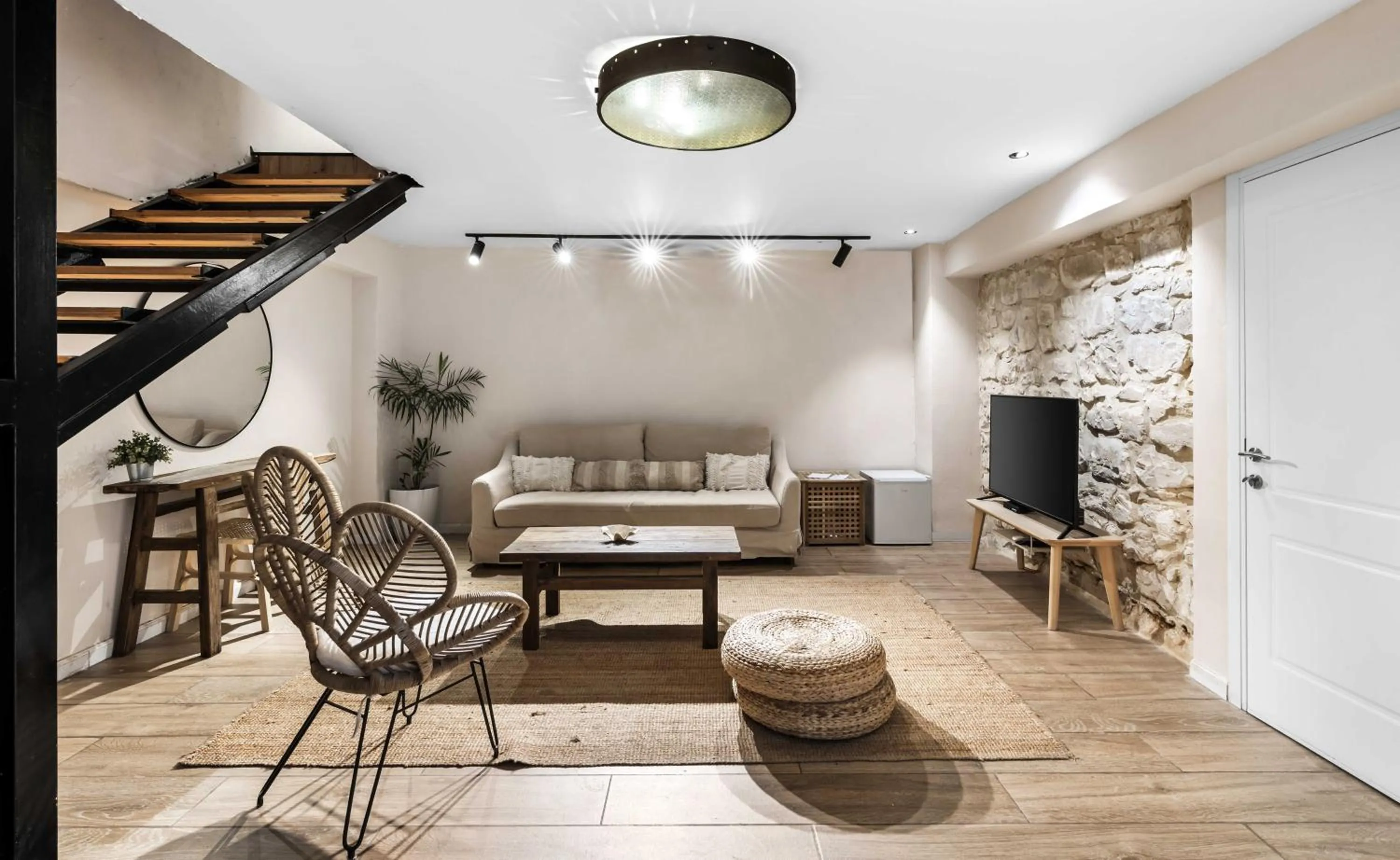 TV and multimedia in Hotel Anilevich Mansion