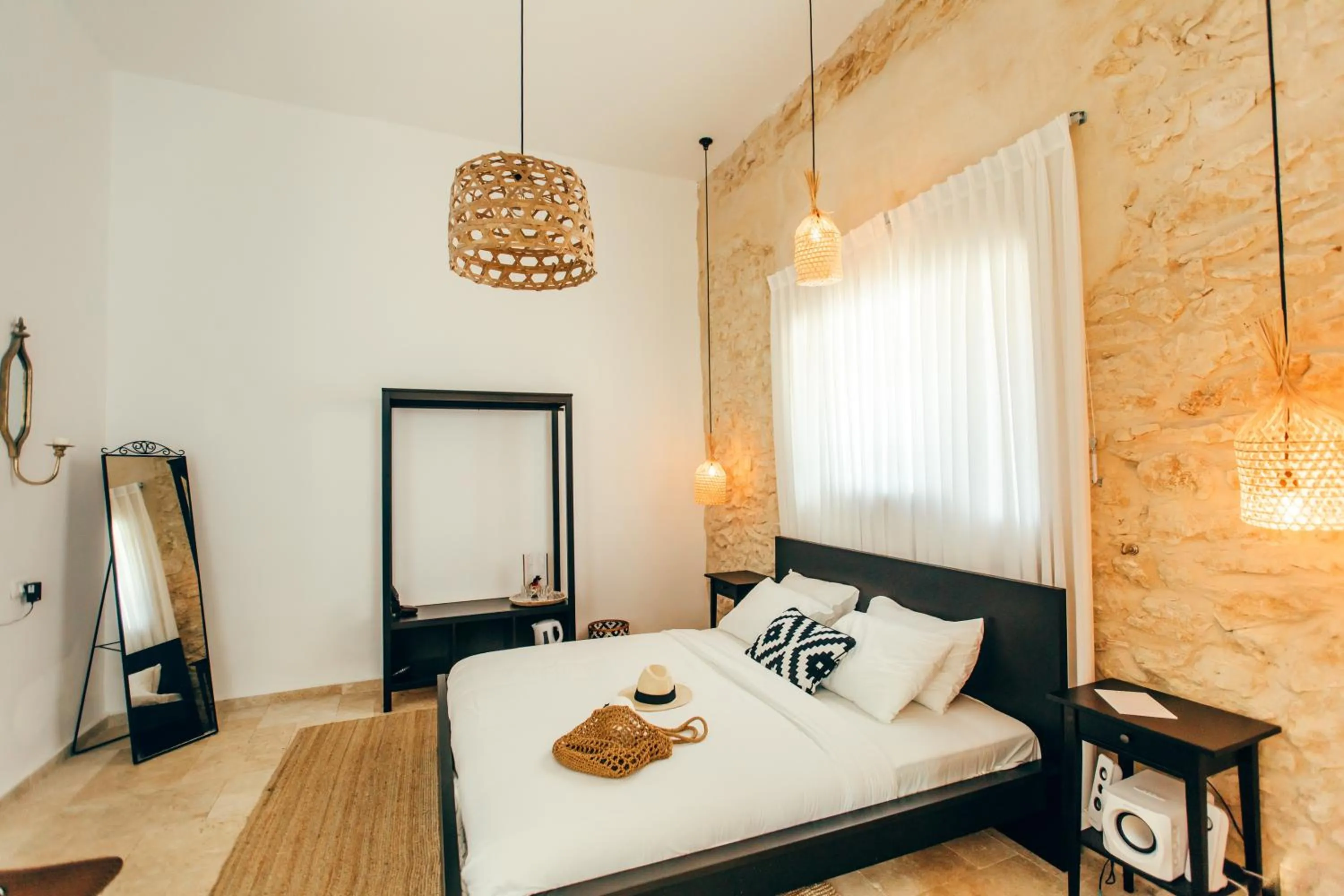 Bedroom, Bed in Hotel Anilevich Mansion