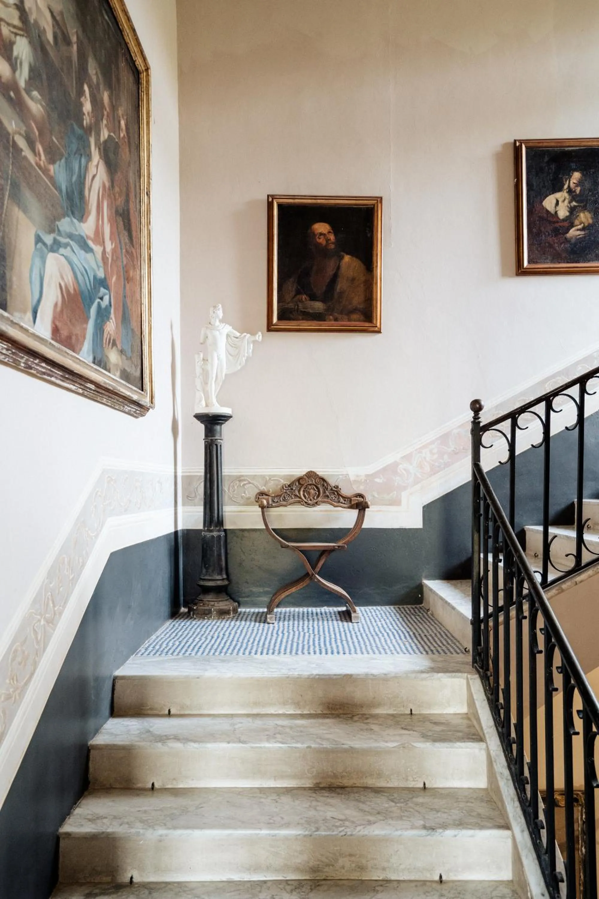 Living room in Palazzo Mazziotti