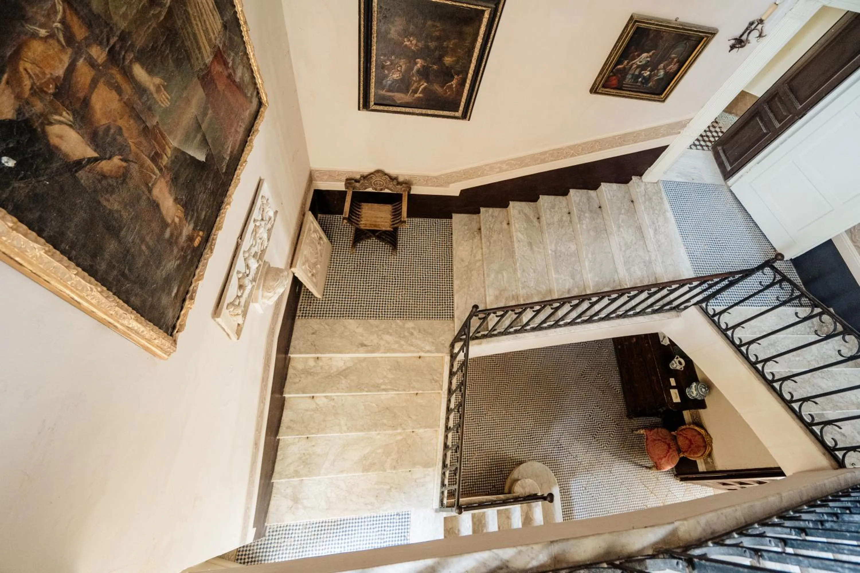 Living room in Palazzo Mazziotti
