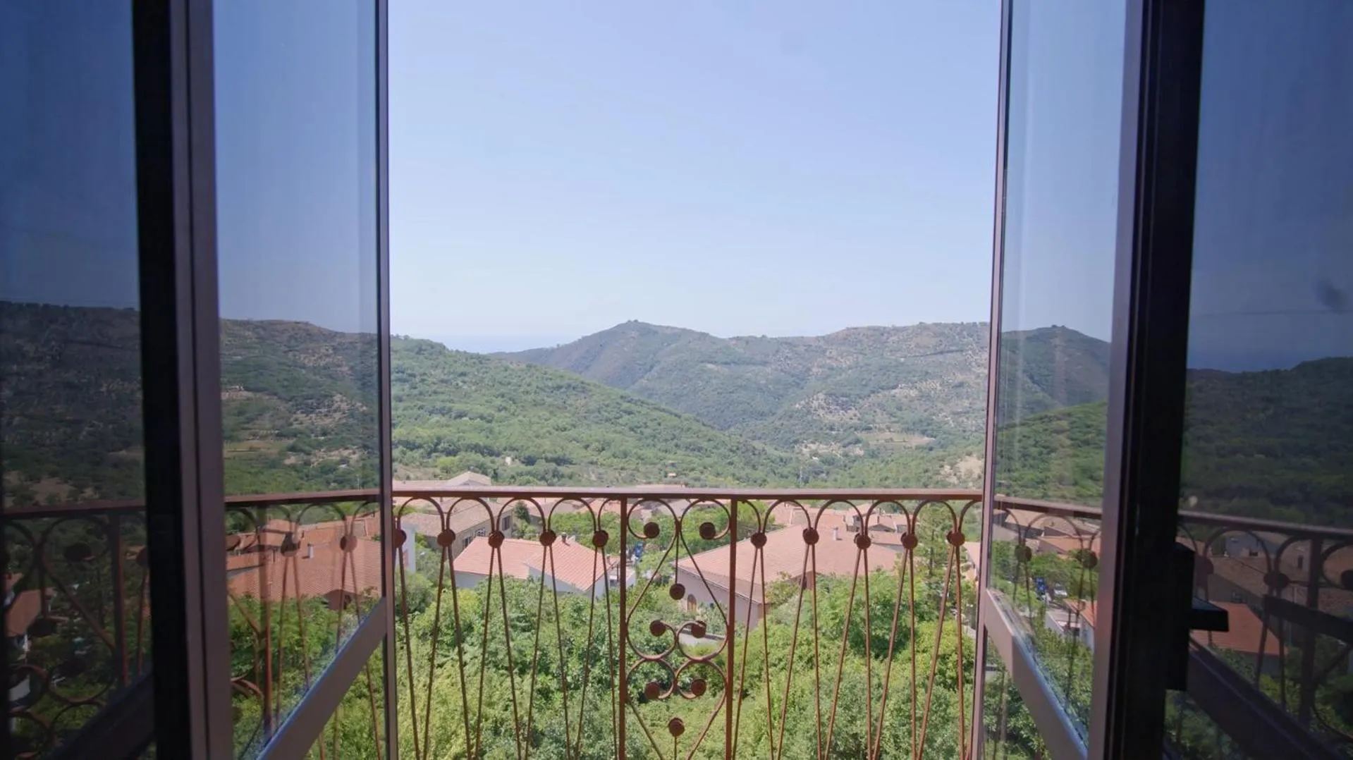 Natural landscape in Palazzo Mazziotti