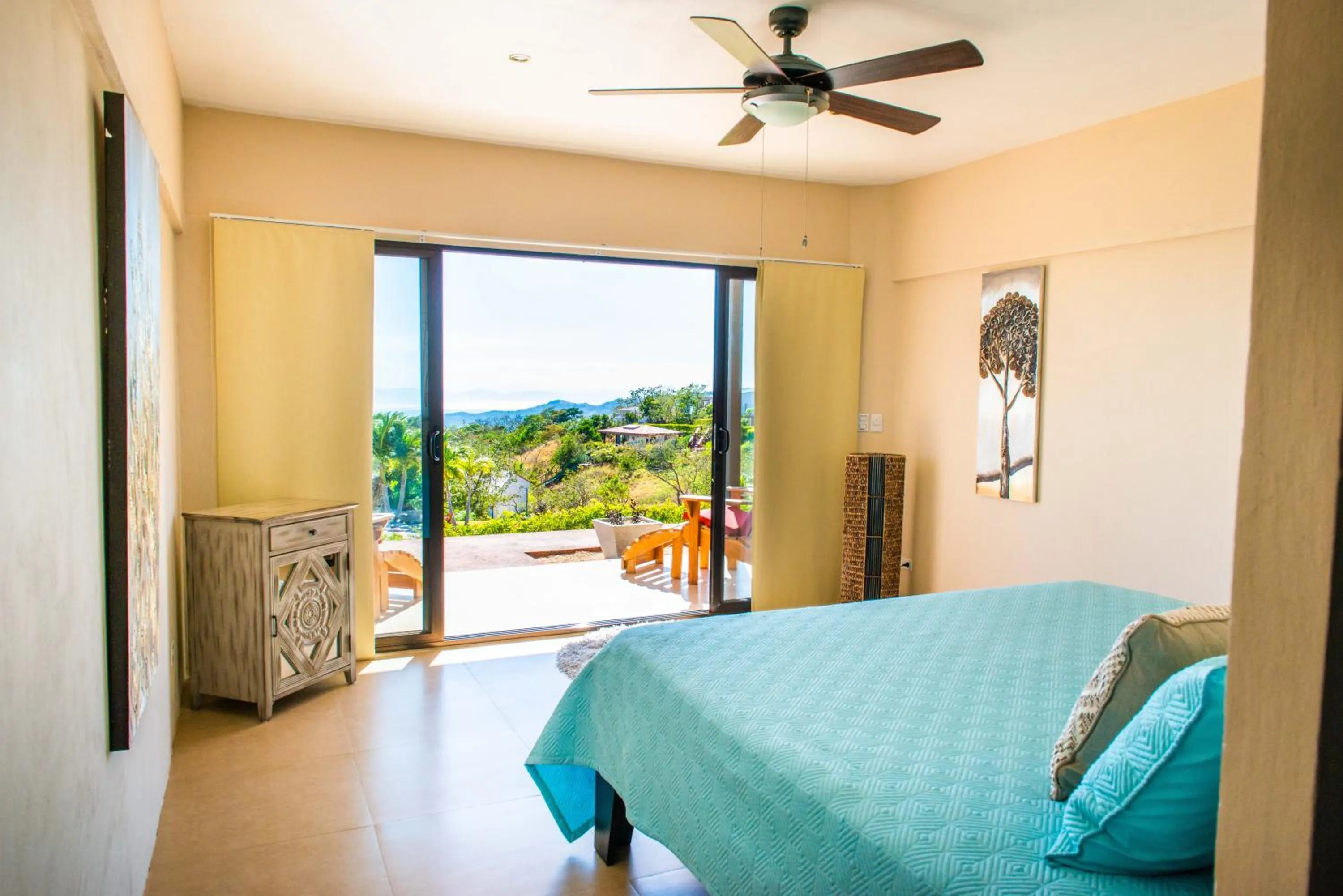 Property building, Bed in Vida Mountain Resort & Spa Adults Only