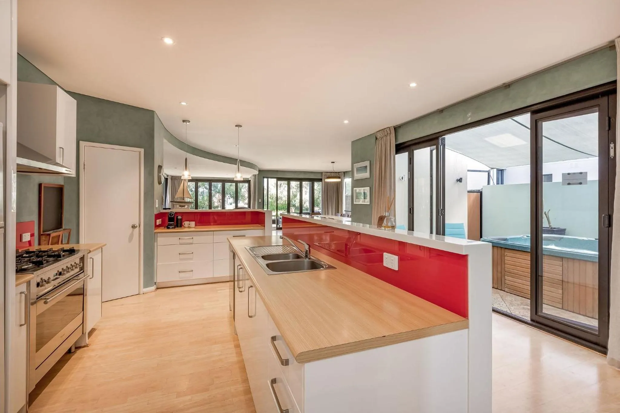 Kitchen or kitchenette in Regency Beach Club